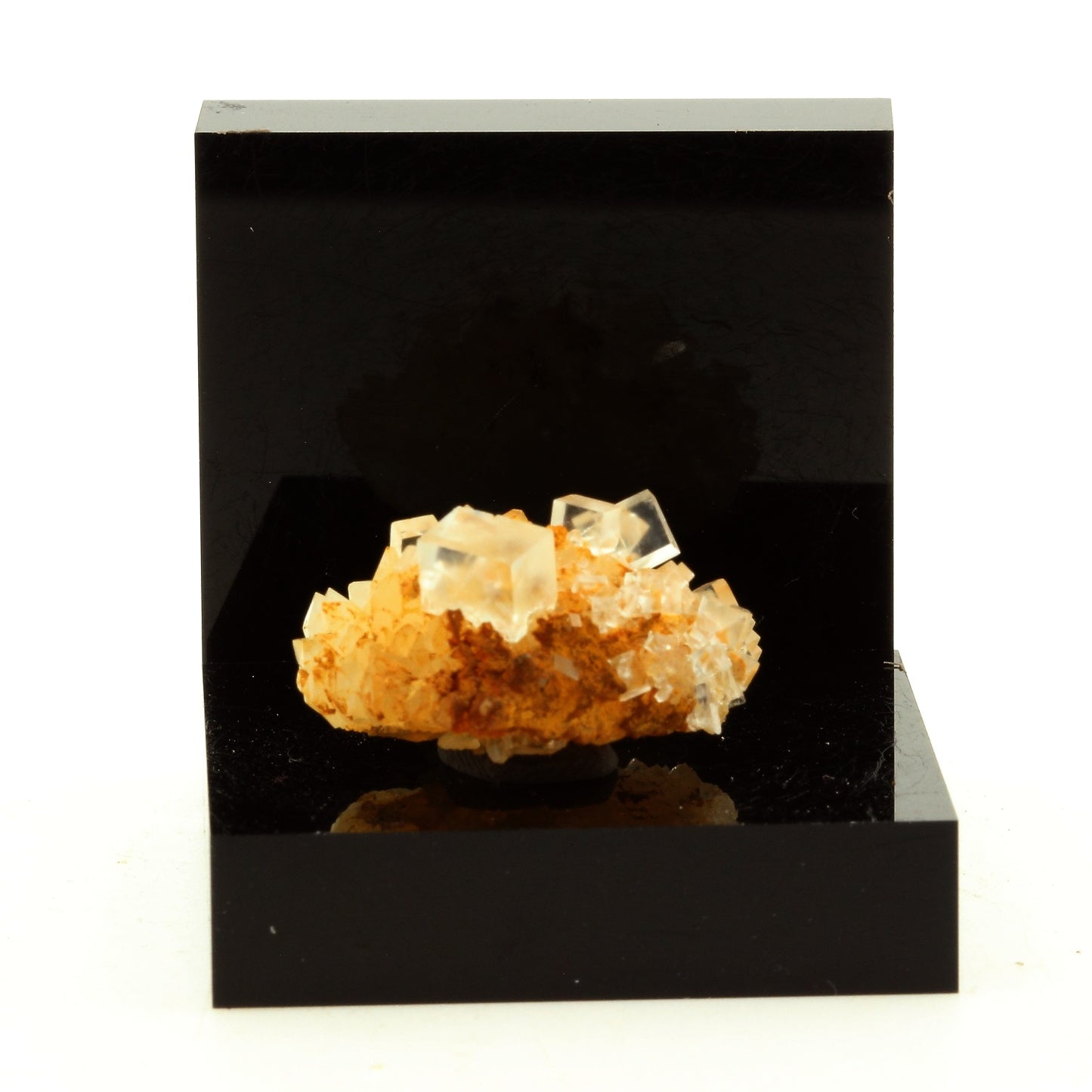 Fluorite + Quartz. 40.4 carats. Langeac, Haute-Loire, France