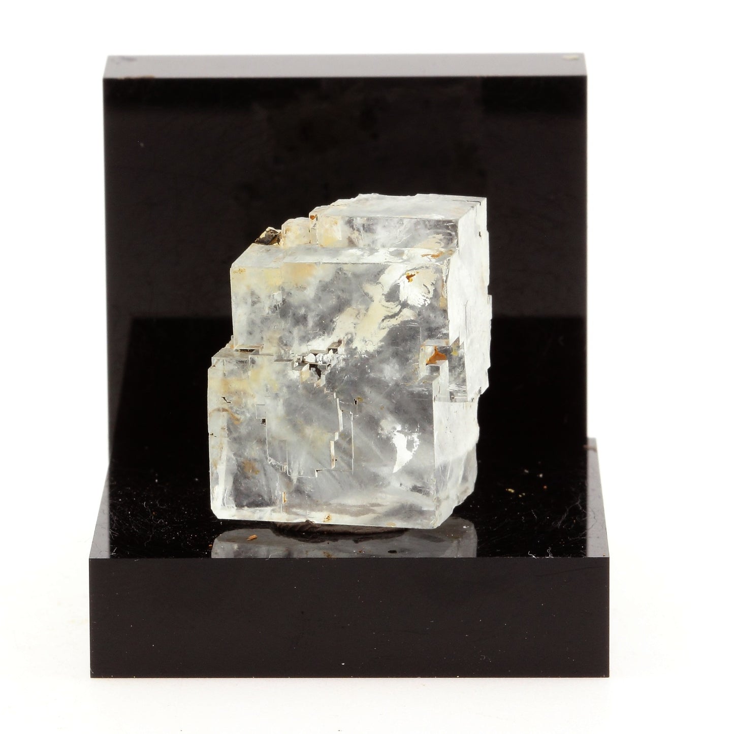 Fluorite. 78.9 carats. Langeac, Haute-Loire, France