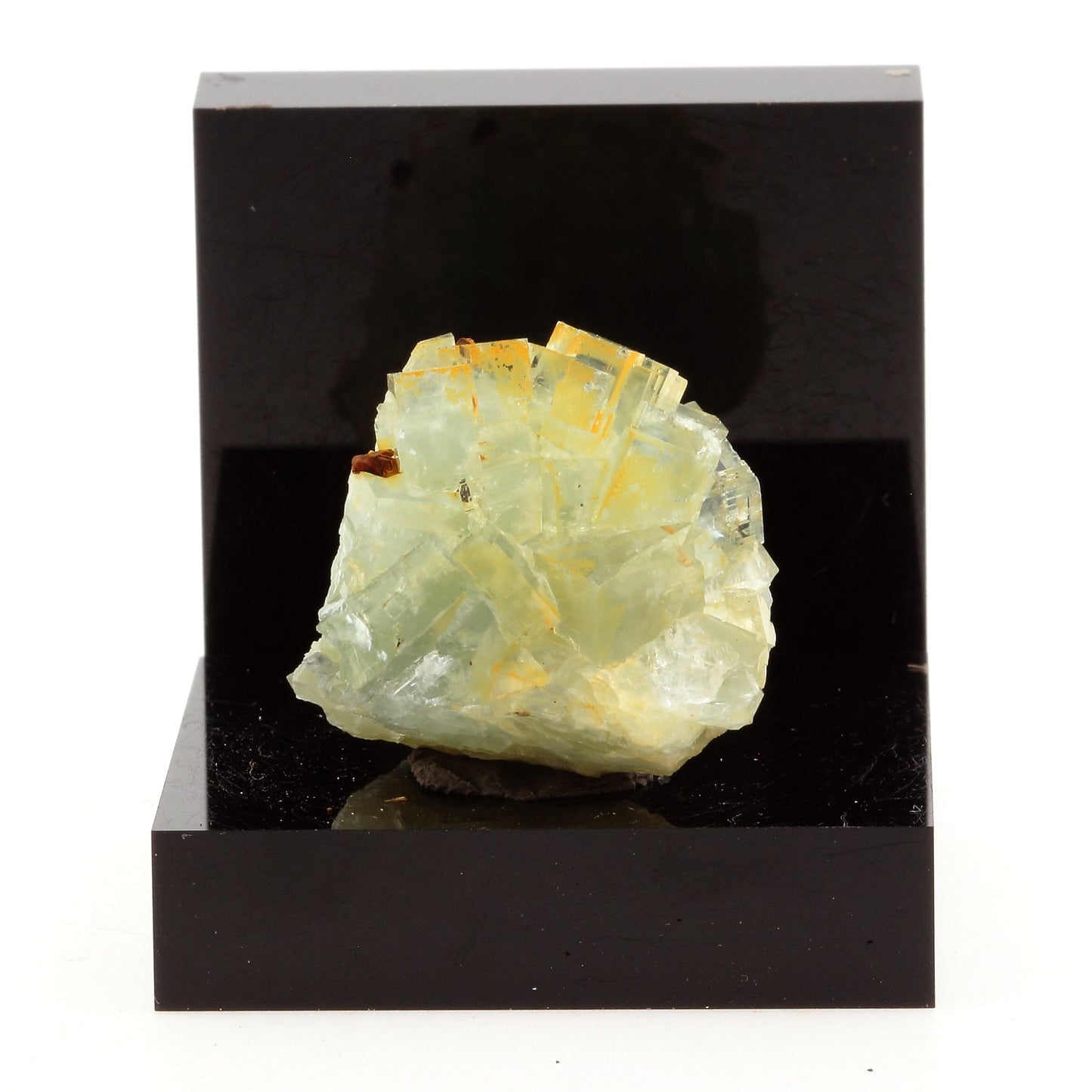 Fluorite. 96.2 carats. Langeac, Haute-Loire, France