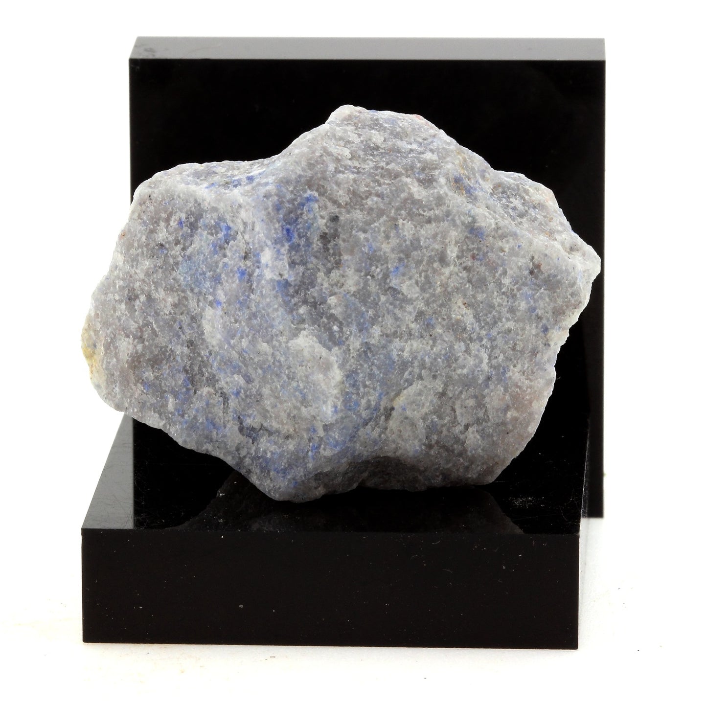 Dumortierite, 113.6 carats, Vaca Morta quarry, Bahia, Brésil