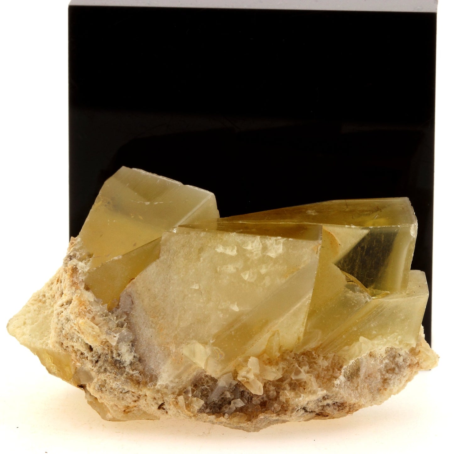 Baryte. 478.5 carats. Rocca Grande, Caccamo, Sicily, Italie