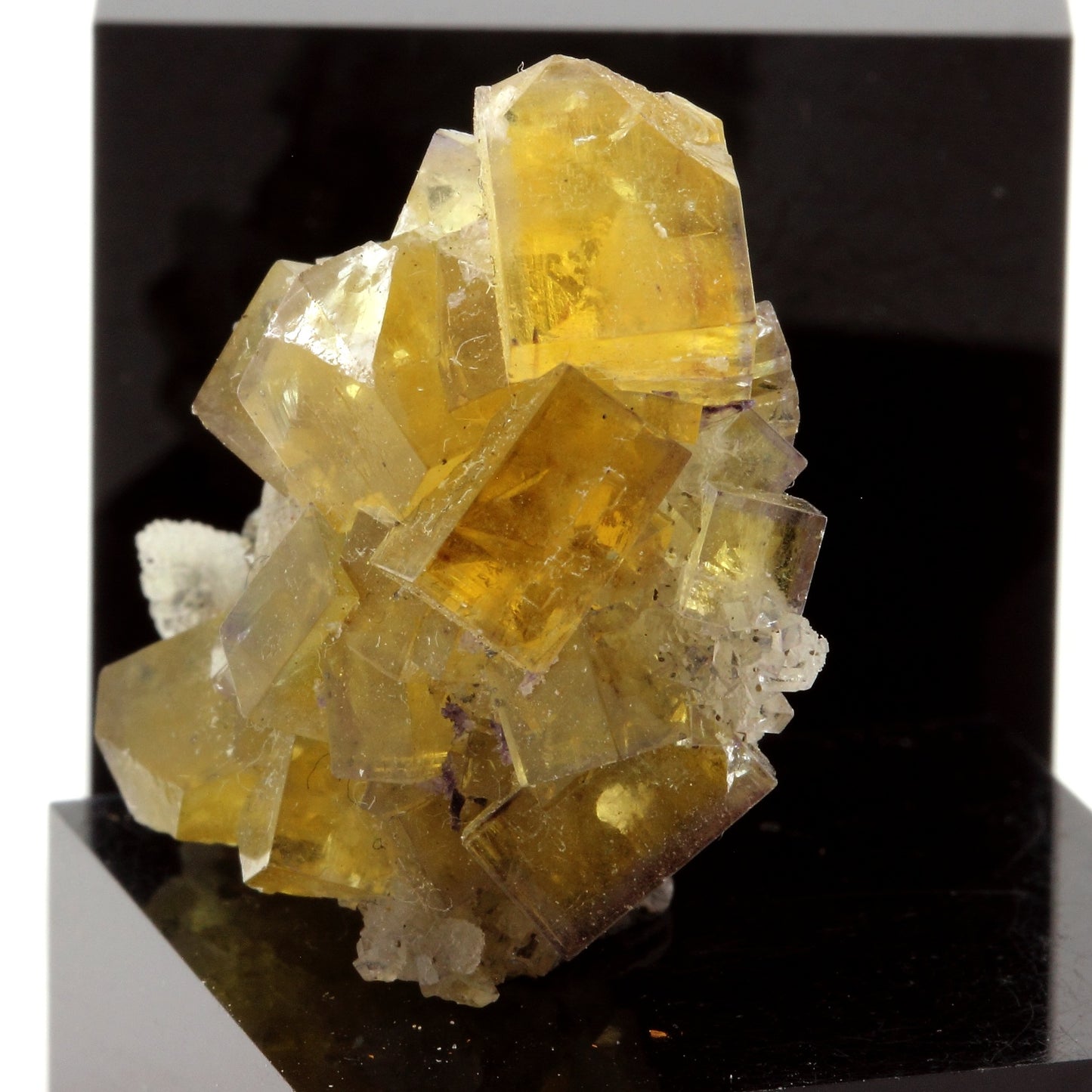 Fluorite. 61.7 carats. Vensat, Aigueperse, Puy-de-Dôme, France