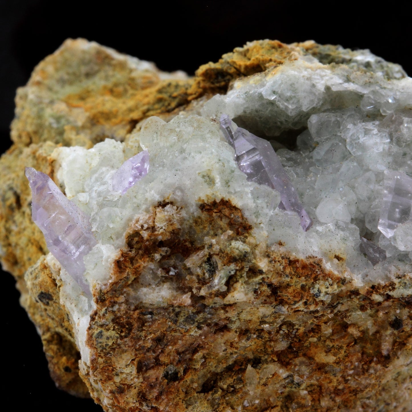 Améthyste (Sceptre inversé), Calcite. 250.8 carats. Esperanza Mine, Potosí, Bolivie
