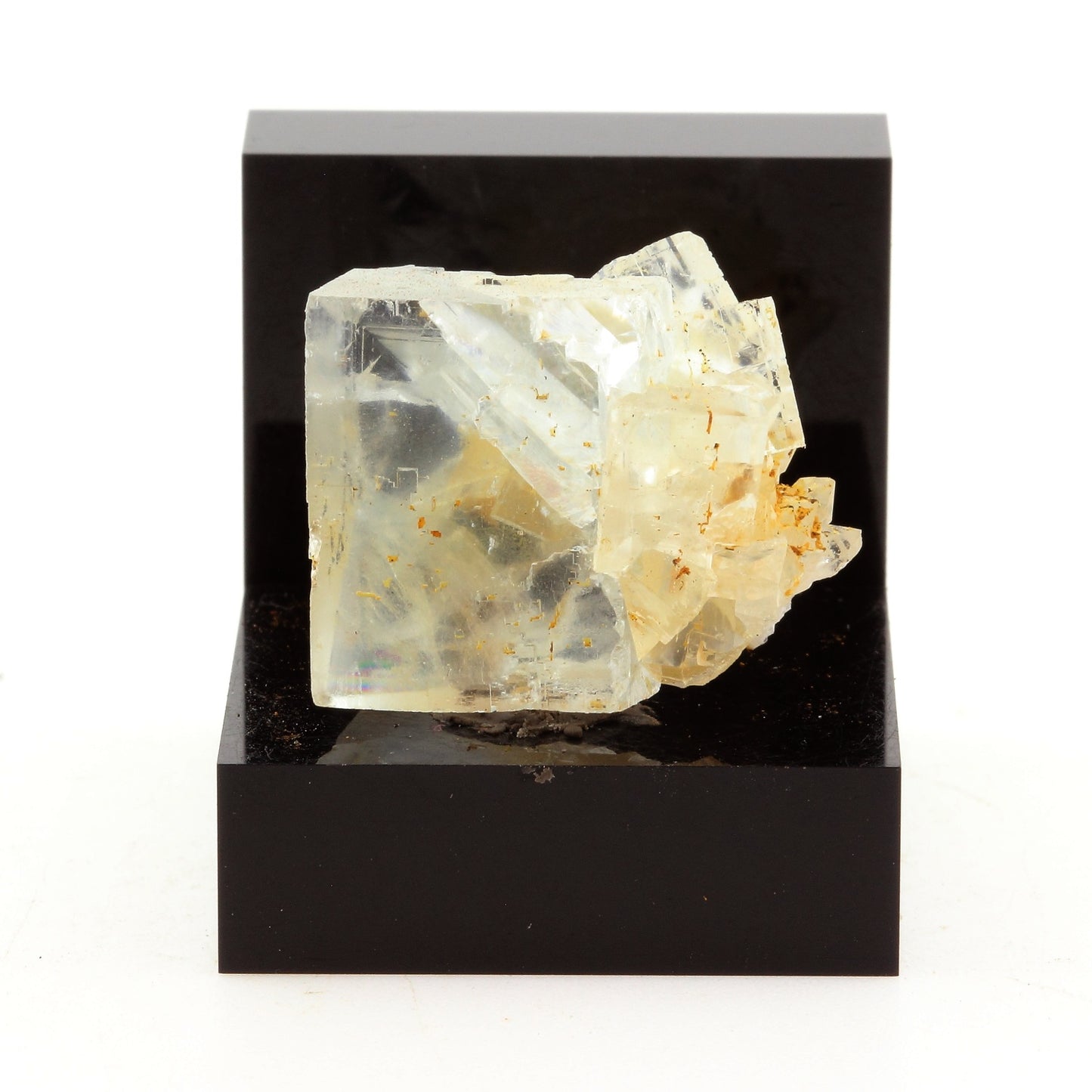 Fluorite. 69.3 carats. Langeac, Haute-Loire, France