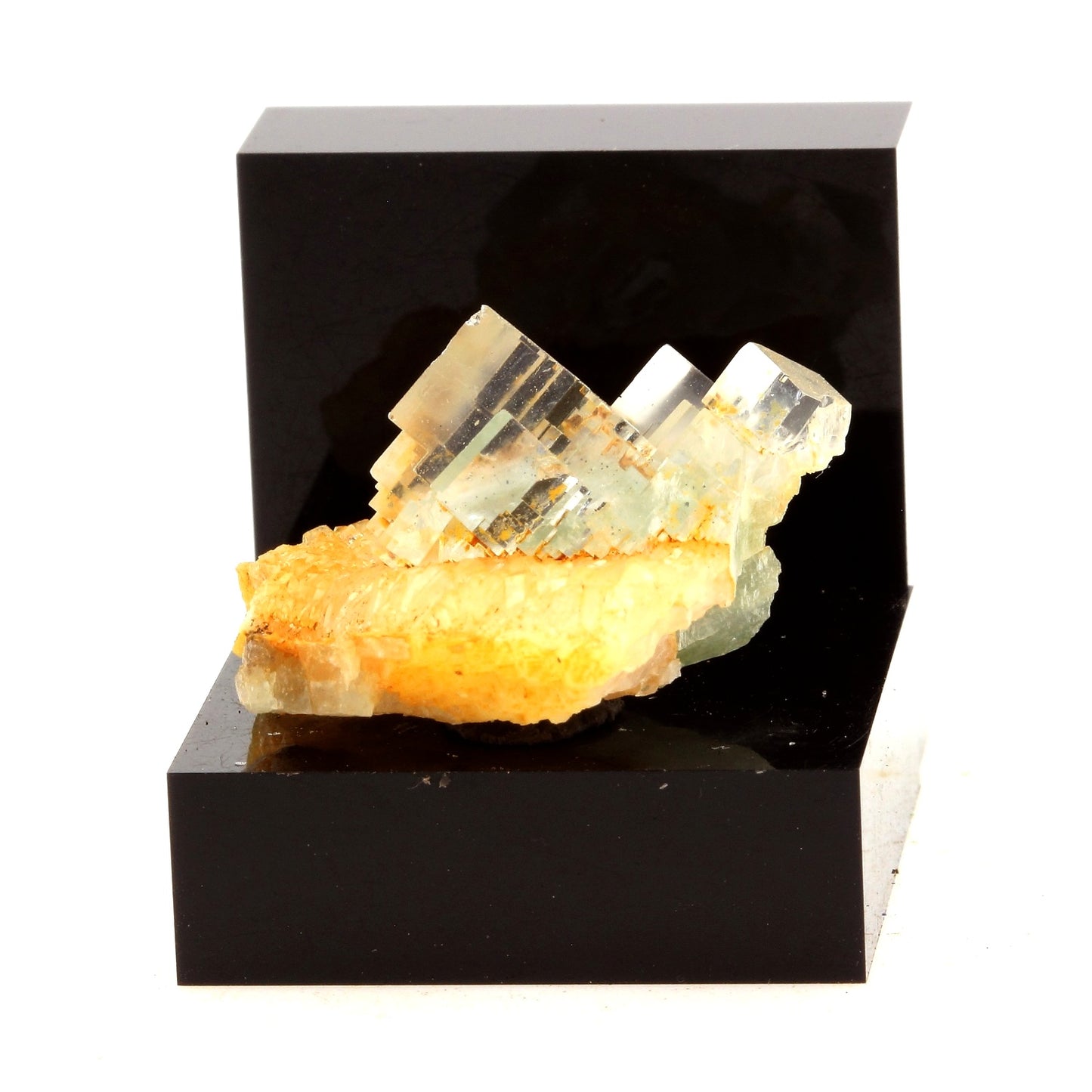 Fluorite + Quartz. 45.7 carats. Langeac, Haute-Loire, France