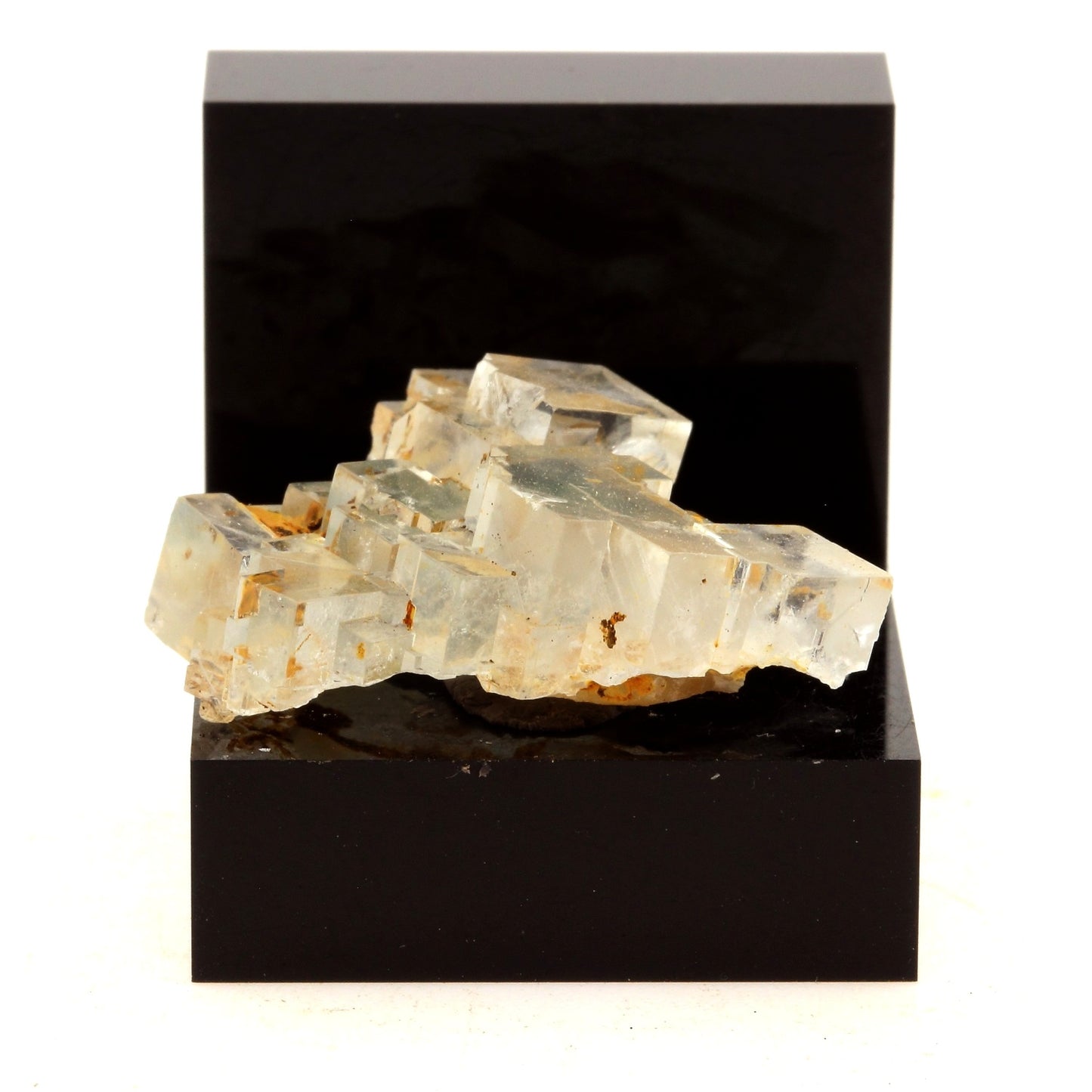 Fluorite. 38.8 carats. Langeac, Haute-Loire, France