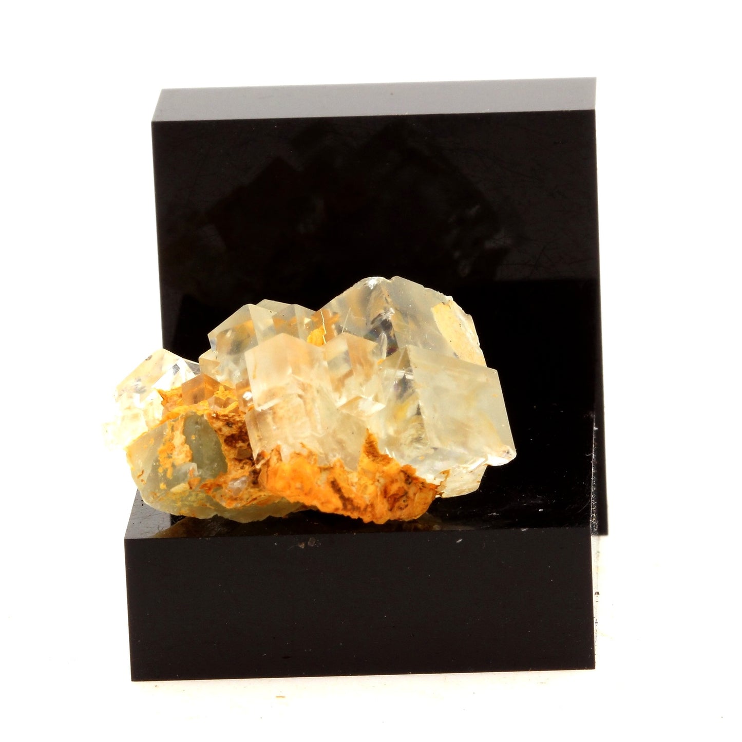 Fluorite. 44.9 carats. Langeac, Haute-Loire, France
