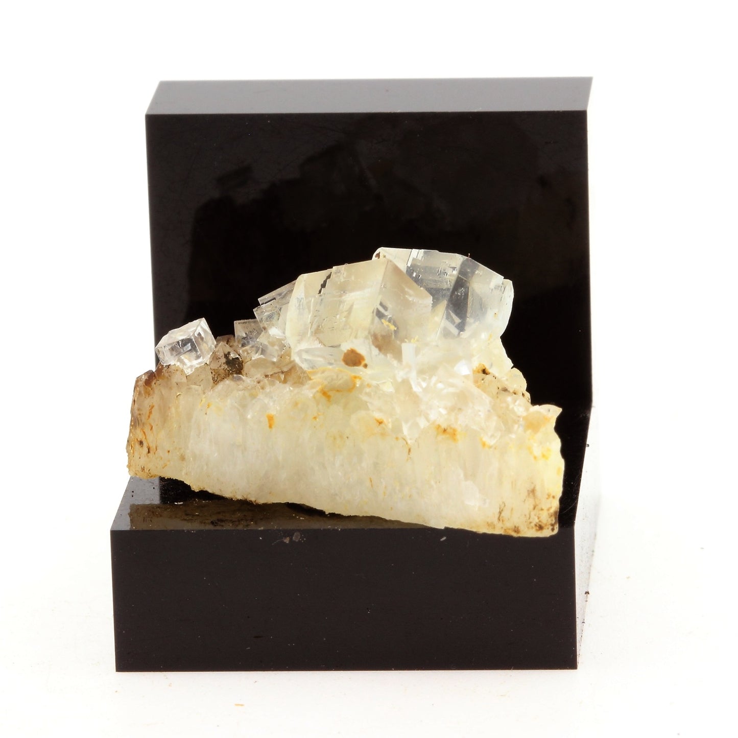 Fluorite + Quartz. 40.9 carats. Langeac, Haute-Loire, France