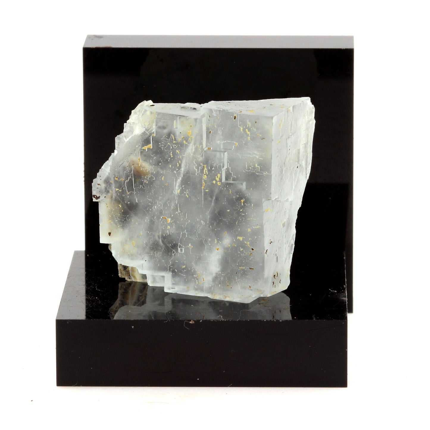 Fluorite. 112.3 carats. Langeac, Haute-Loire, France