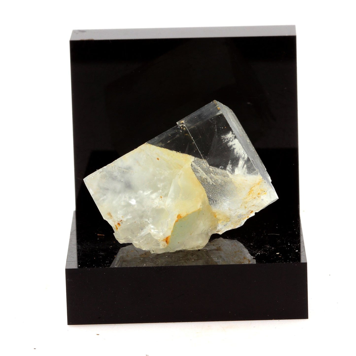 Fluorite. 128.5 carats. Langeac, Haute-Loire, France