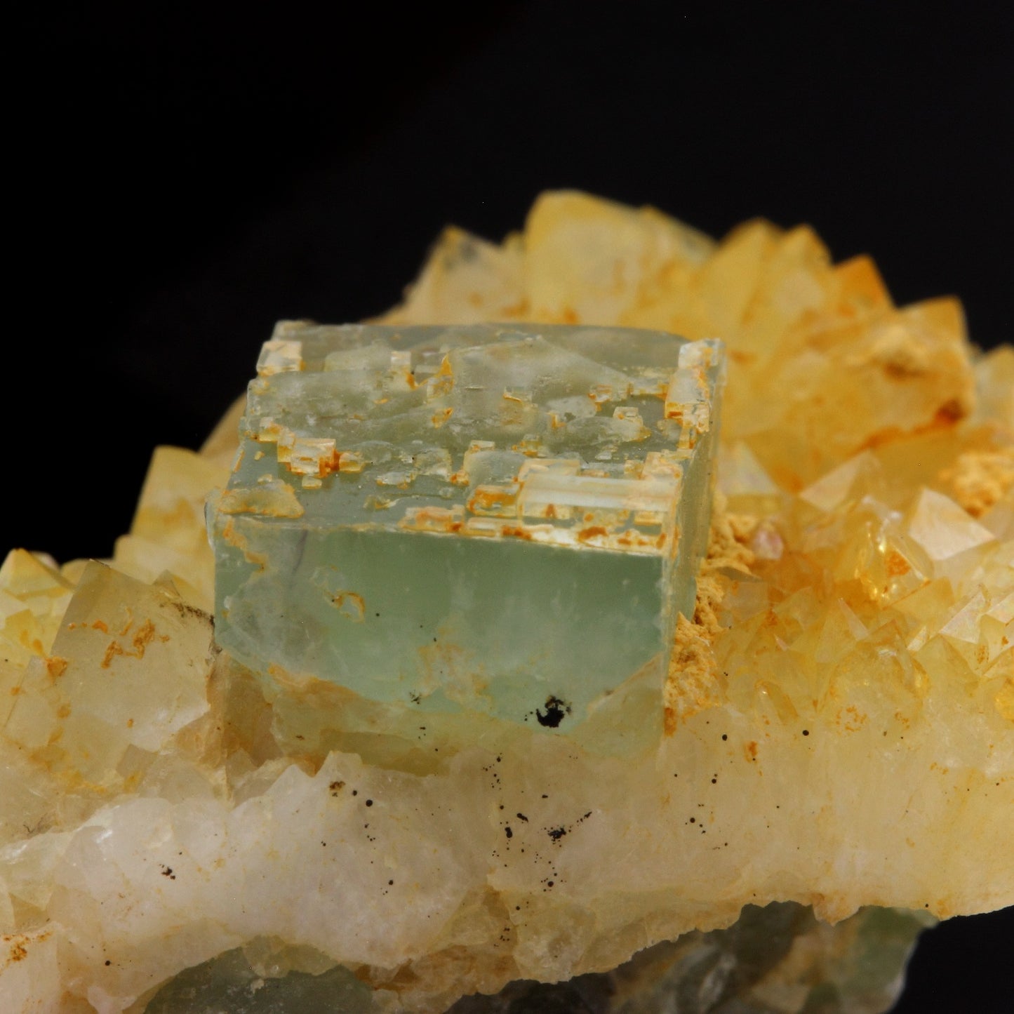 Fluorite + Quartz. 101.2 carats. Langeac, Haute-Loire, France