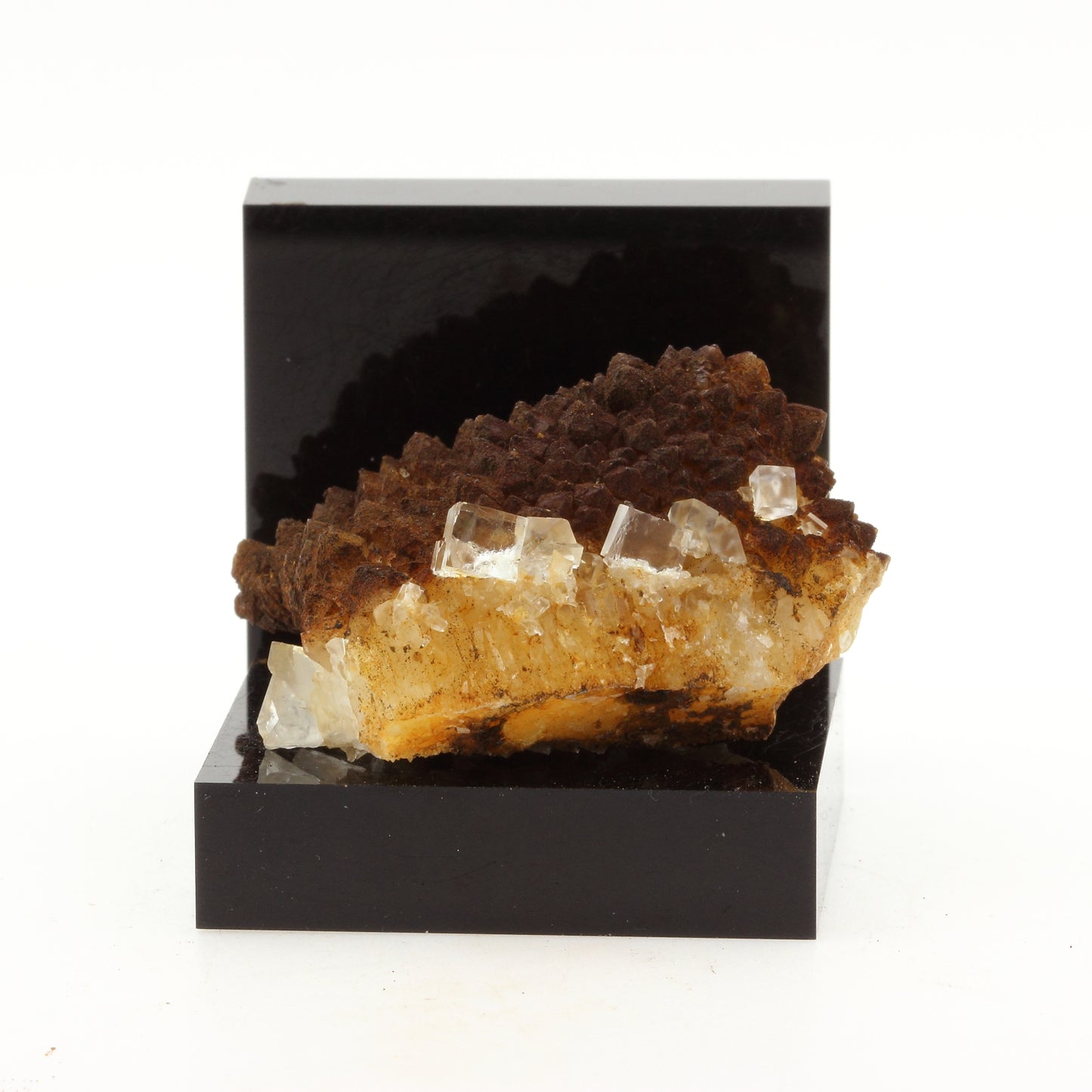 Fluorite + Quartz. 216.1 carats. Langeac, Haute-Loire, France