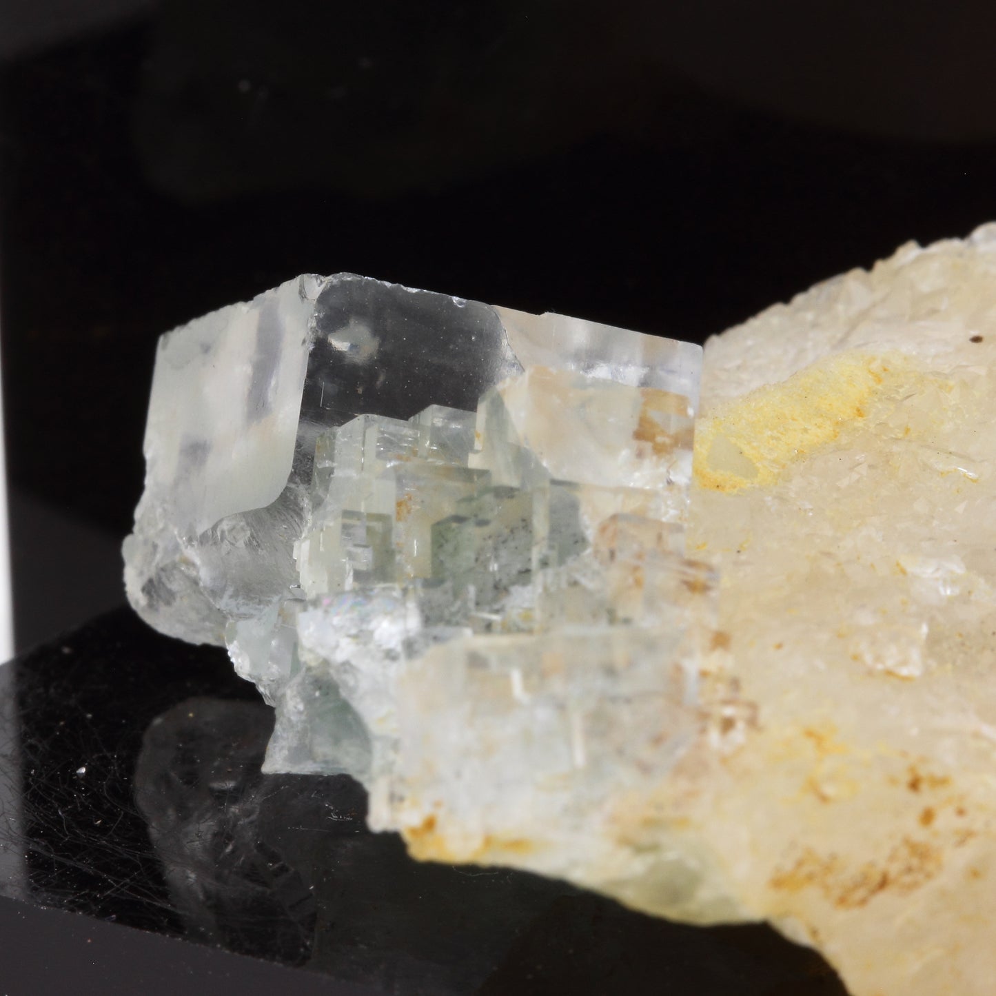 Fluorite + Quartz. 124.8 carats. Langeac, Haute-Loire, France