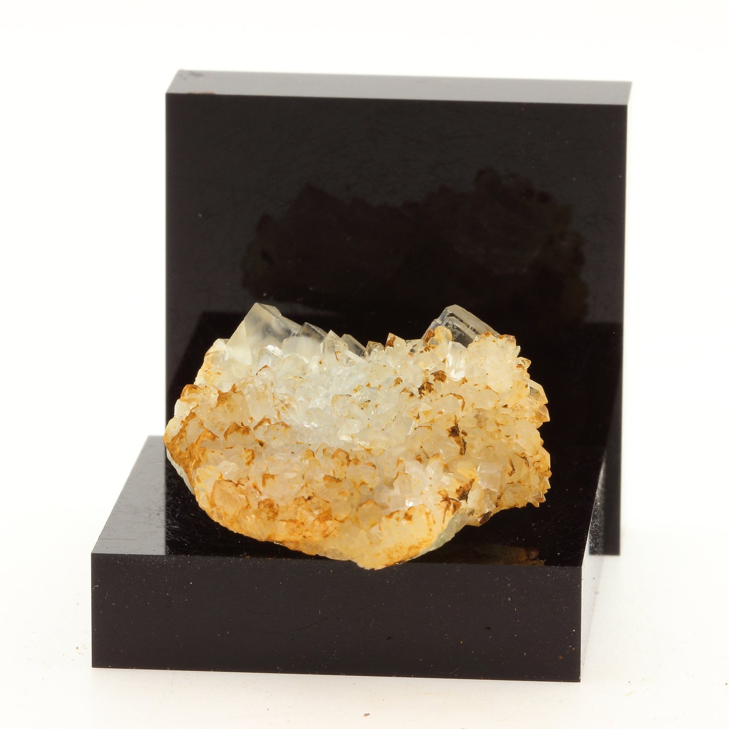 Fluorite + Quartz. 79.4 carats. Langeac, Haute-Loire, France