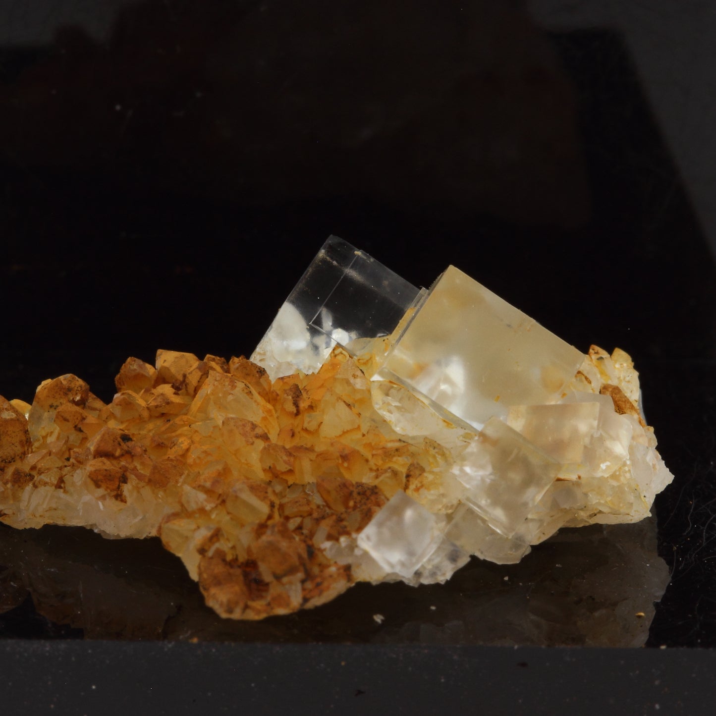 Fluorite + Quartz. 43.3 carats. Langeac, Haute-Loire, France