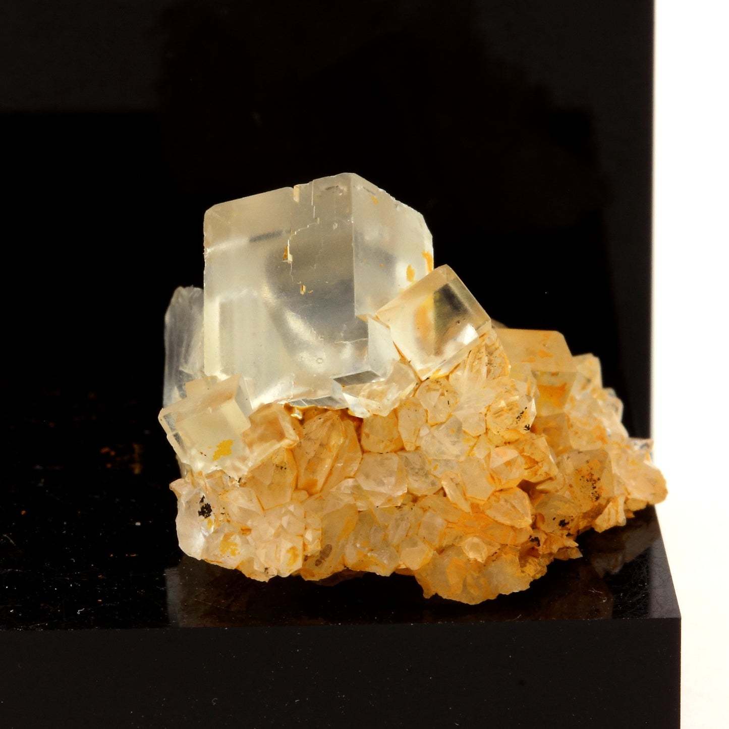 Fluorite + Quartz. 29.0 carats. Langeac, Haute-Loire, France