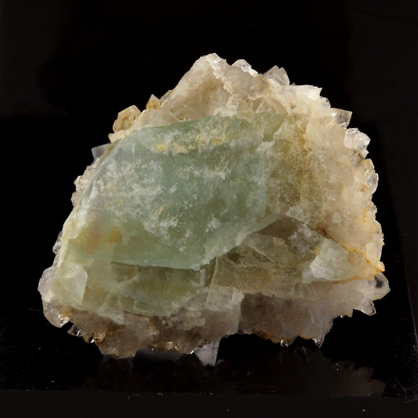 Fluorite + Quartz. 34.5 carats. Langeac, Haute-Loire, France