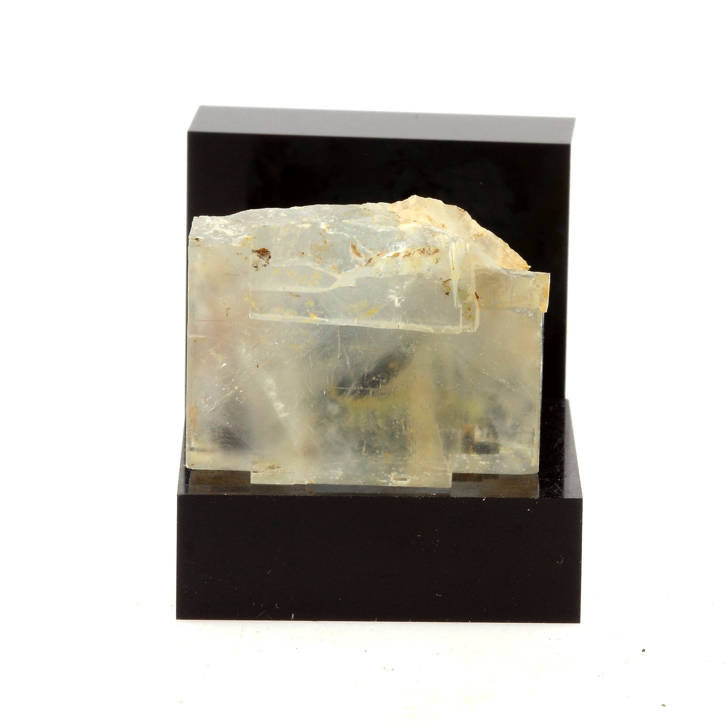 Fluorite. 109.1 carats. Langeac, Haute-Loire, France