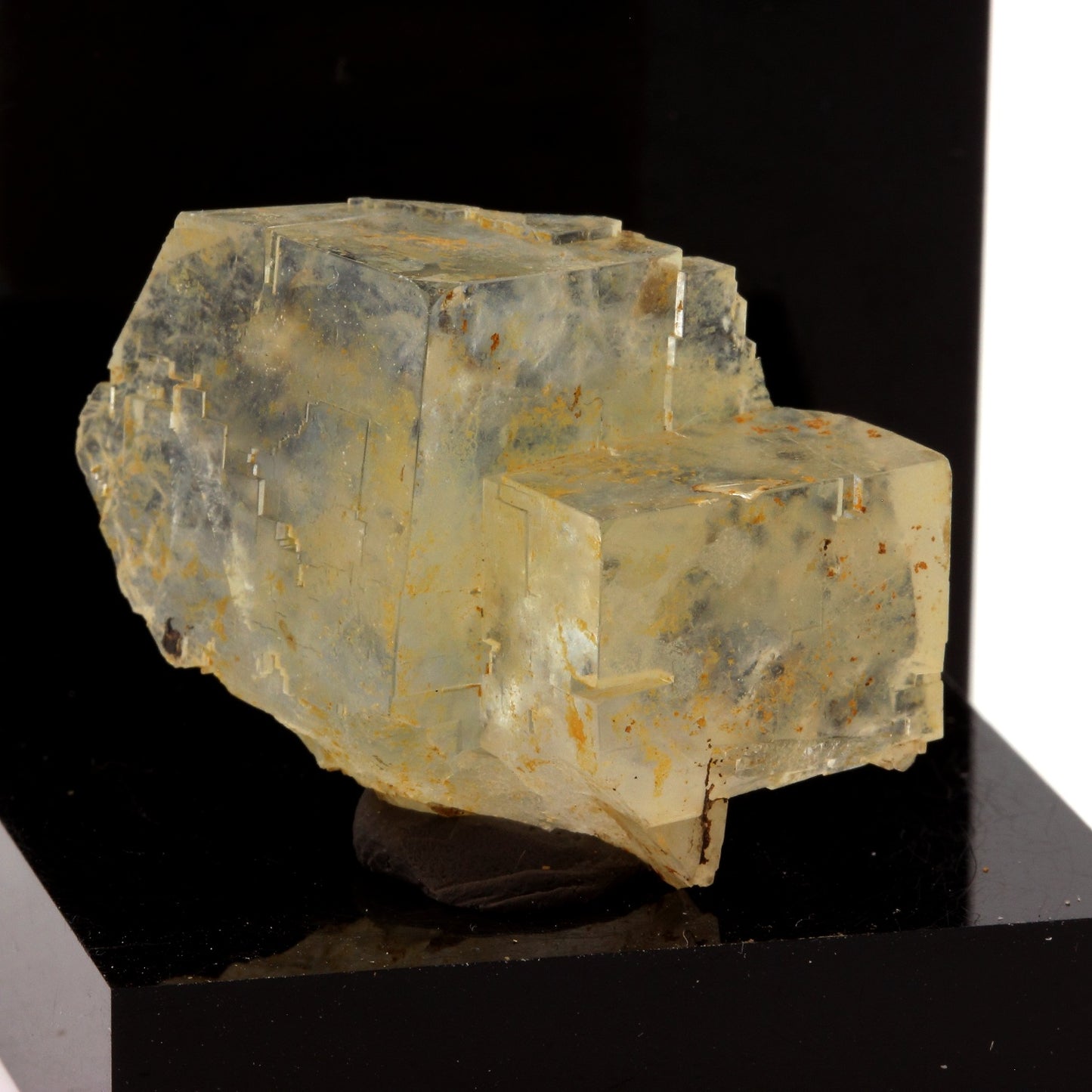 Fluorite. 66.6 carats. Langeac, Haute-Loire, France