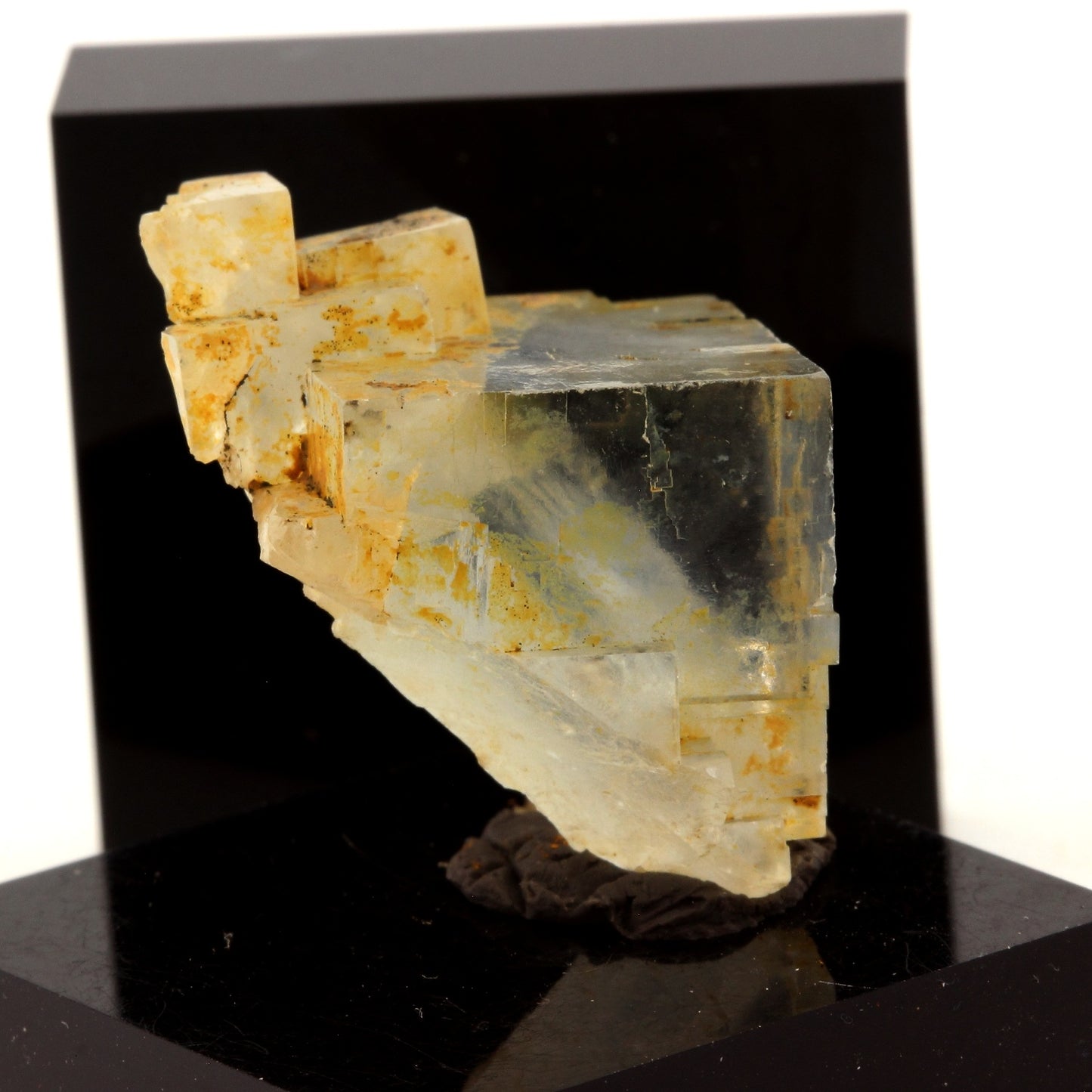 Fluorite. 61.3 carats. Langeac, Haute-Loire, France