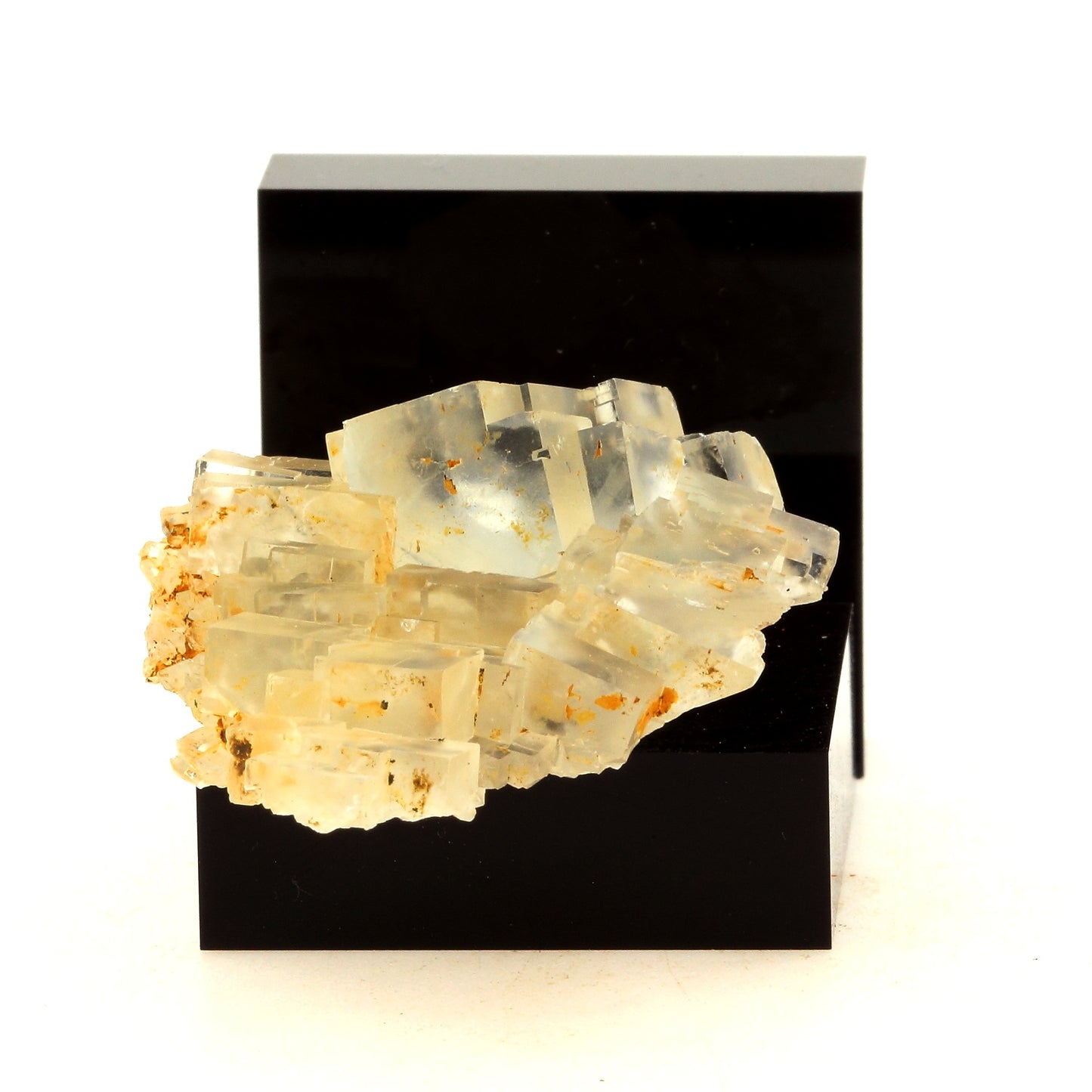 Fluorite + Quartz. 82.5 carats. Langeac, Haute-Loire, France