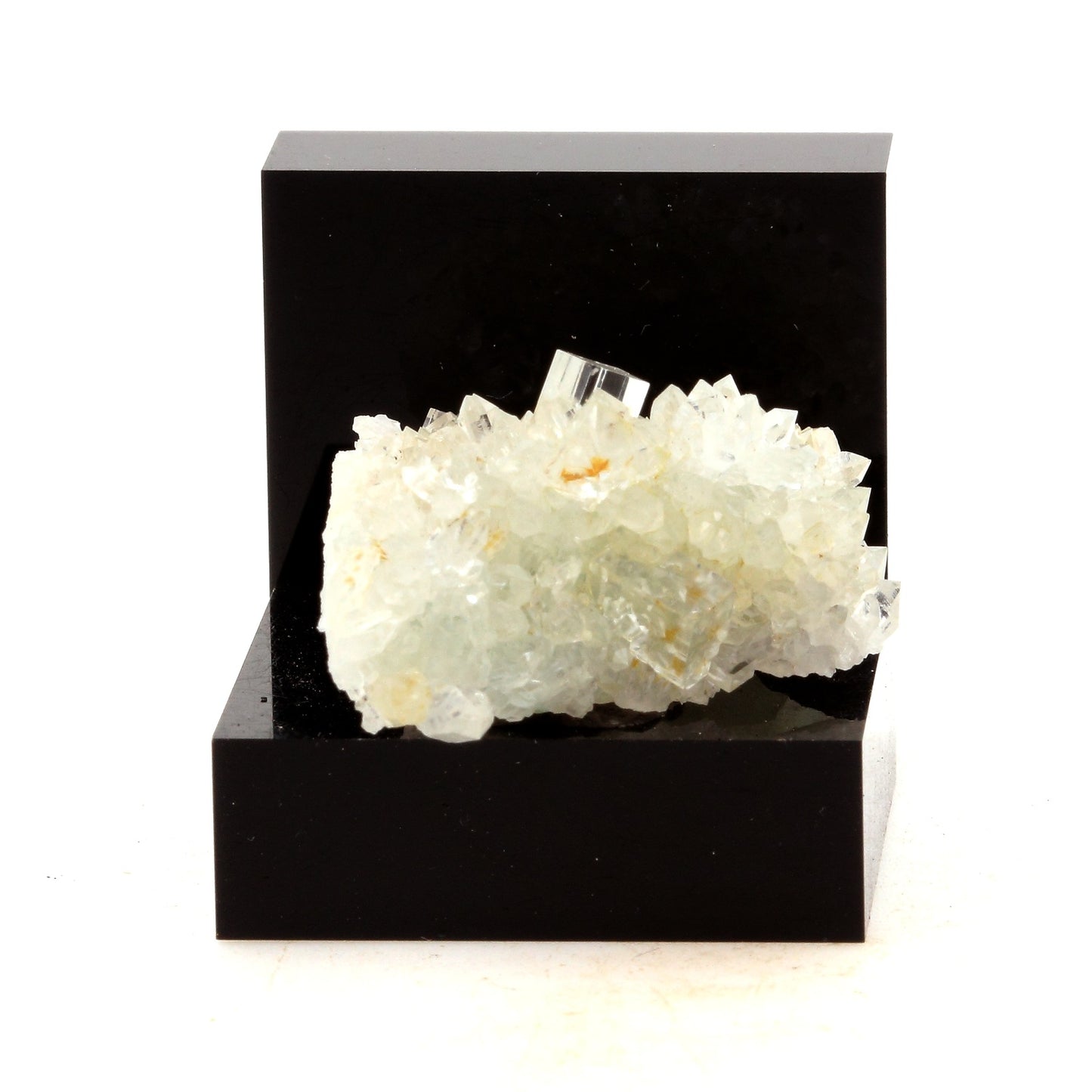 Fluorite + Quartz. 51.3 carats. Langeac, Haute-Loire, France