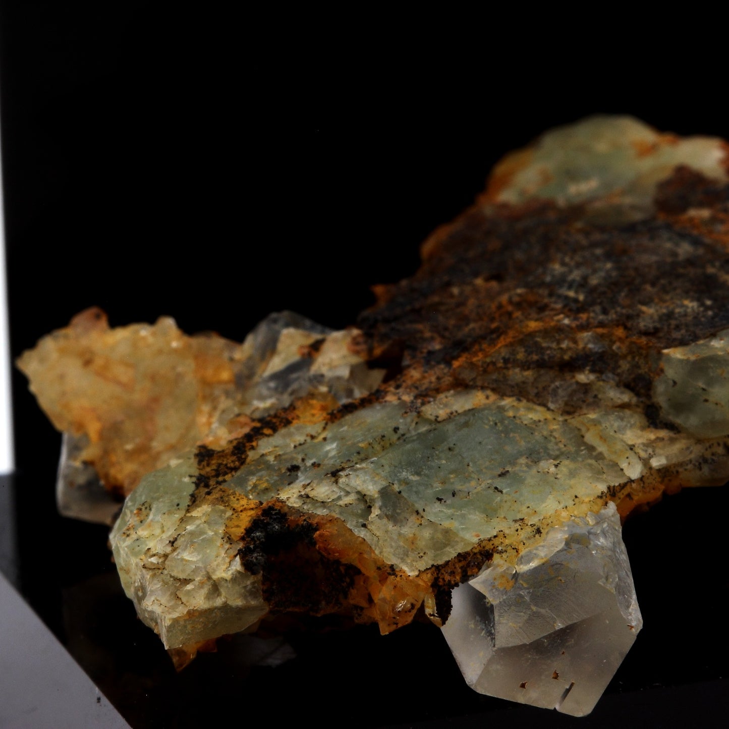 Fluorite + Quartz. 86.1 carats. Langeac, Haute-Loire, France