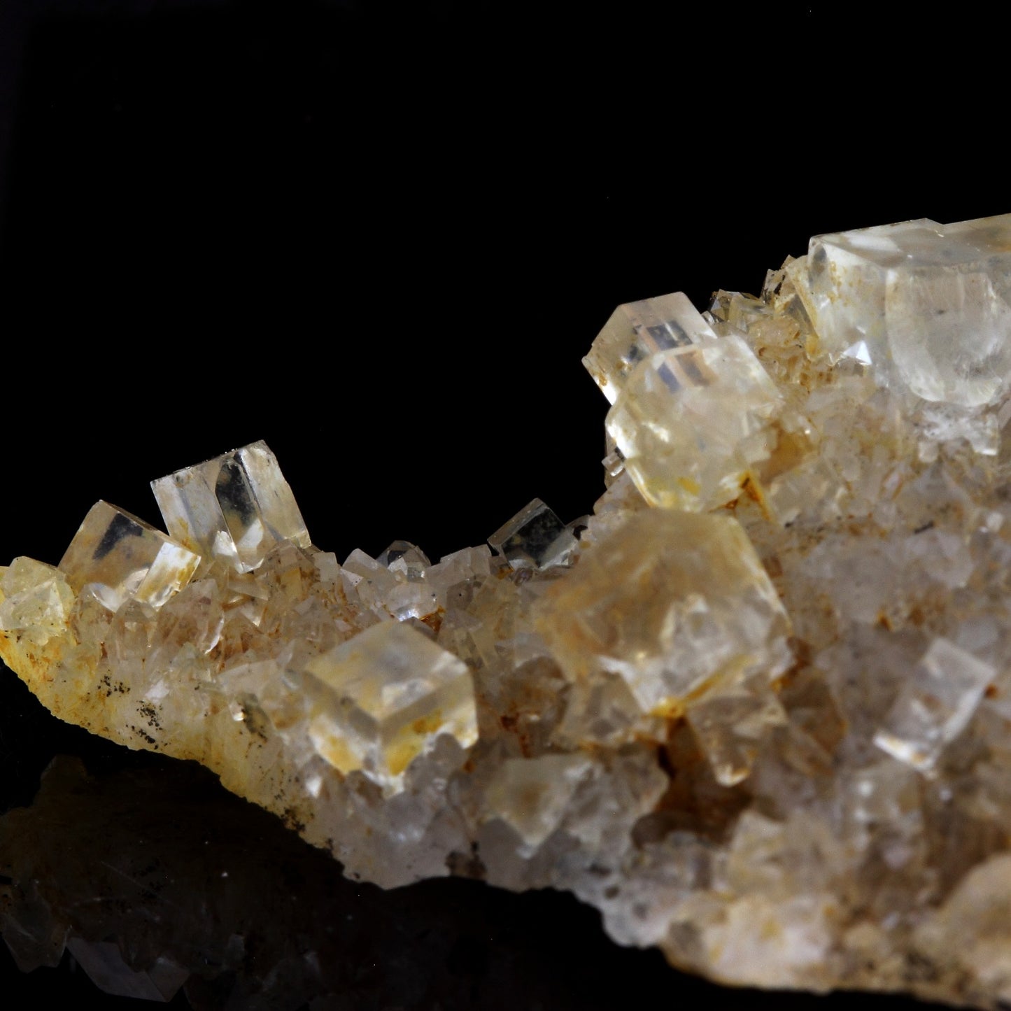 Fluorite + Quartz. 72.3 carats. Langeac, Haute-Loire, France