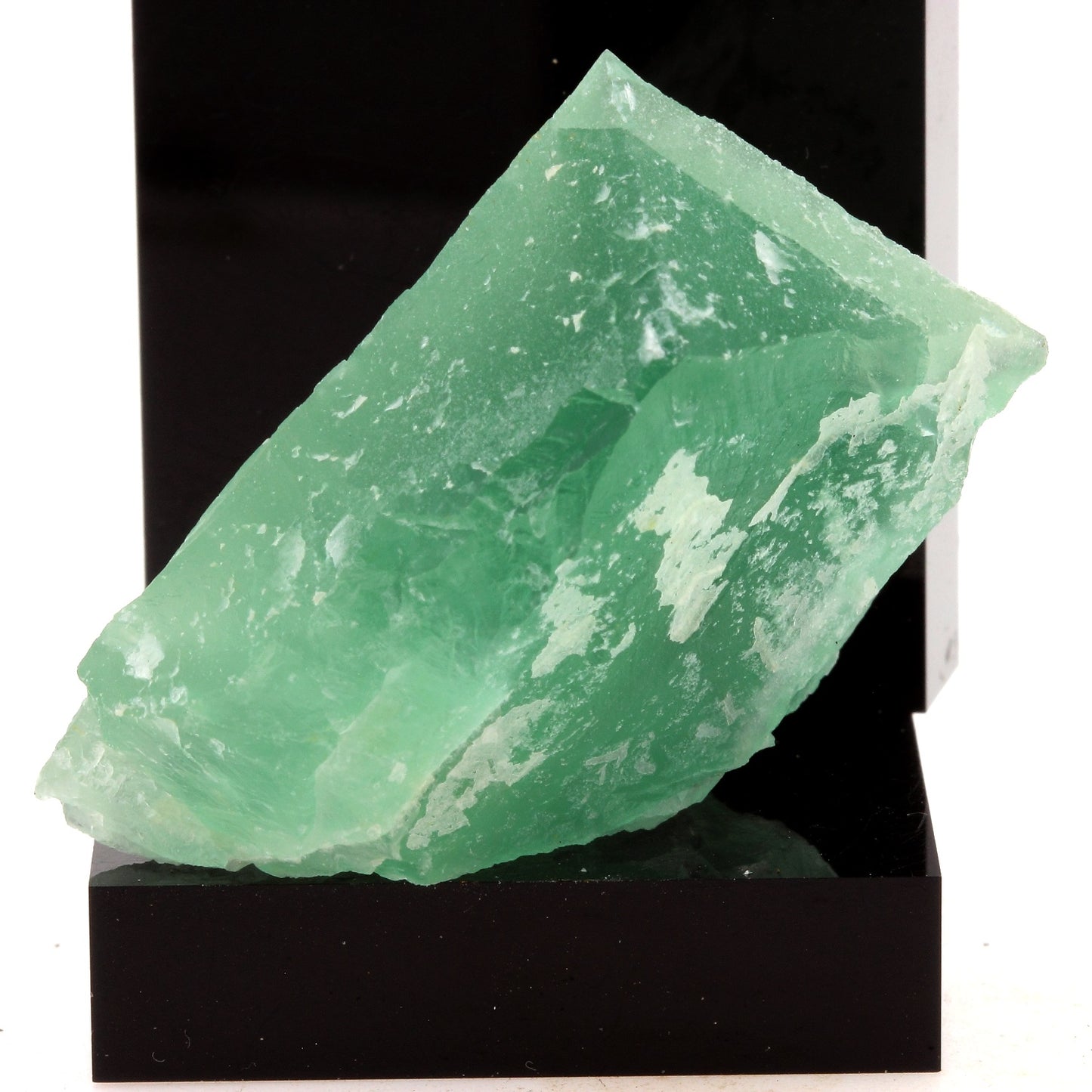 Fluorite. 284.7 carats. Langeac, Haute-Loire, France
