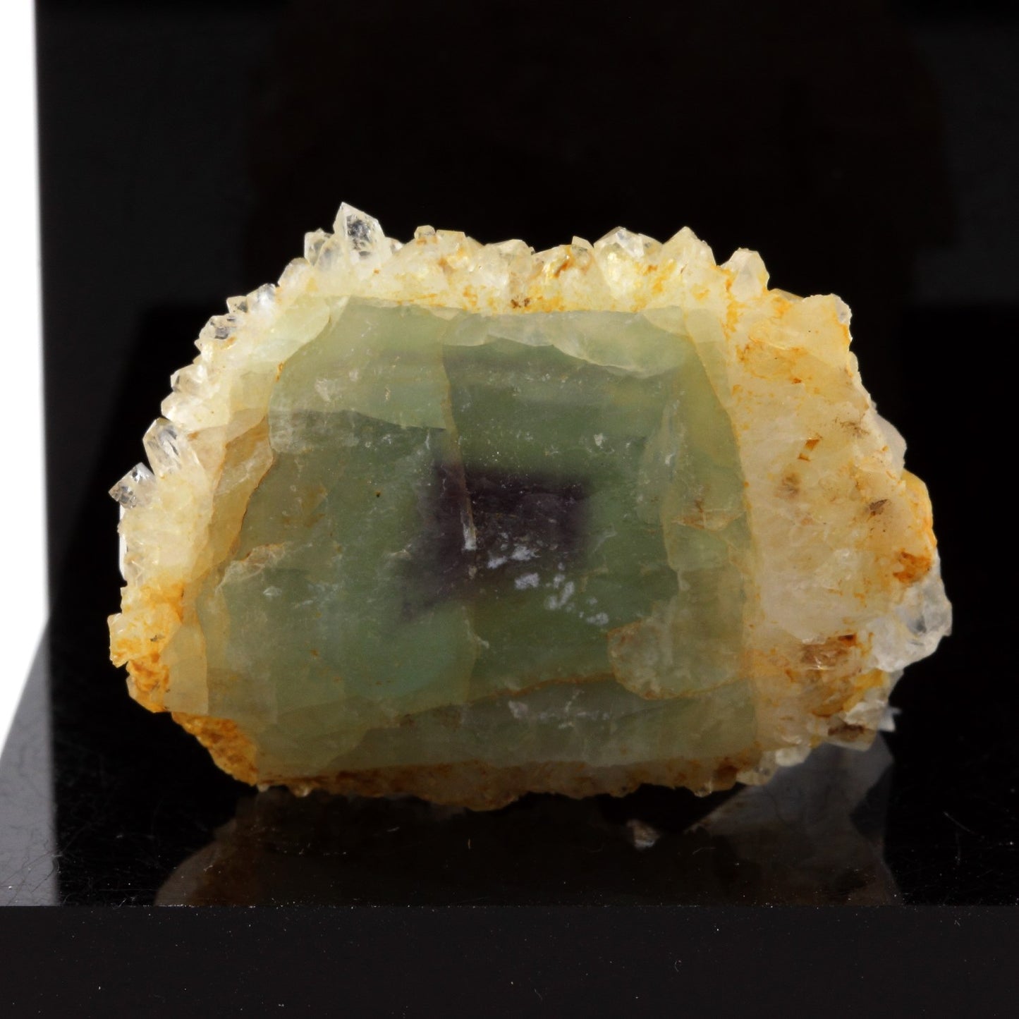 Fluorite + Quartz. 116.7 carats. Langeac, Haute-Loire, France