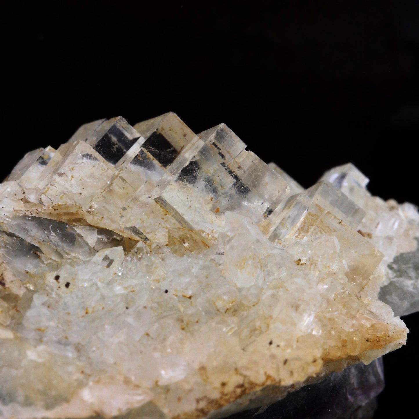 Fluorite + Quartz. 378.2 carats. Langeac, Haute-Loire, France