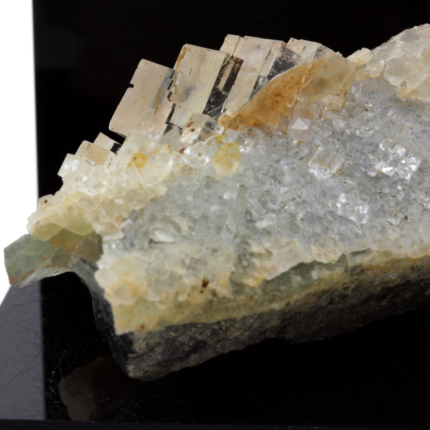 Fluorite + Quartz. 378.2 carats. Langeac, Haute-Loire, France