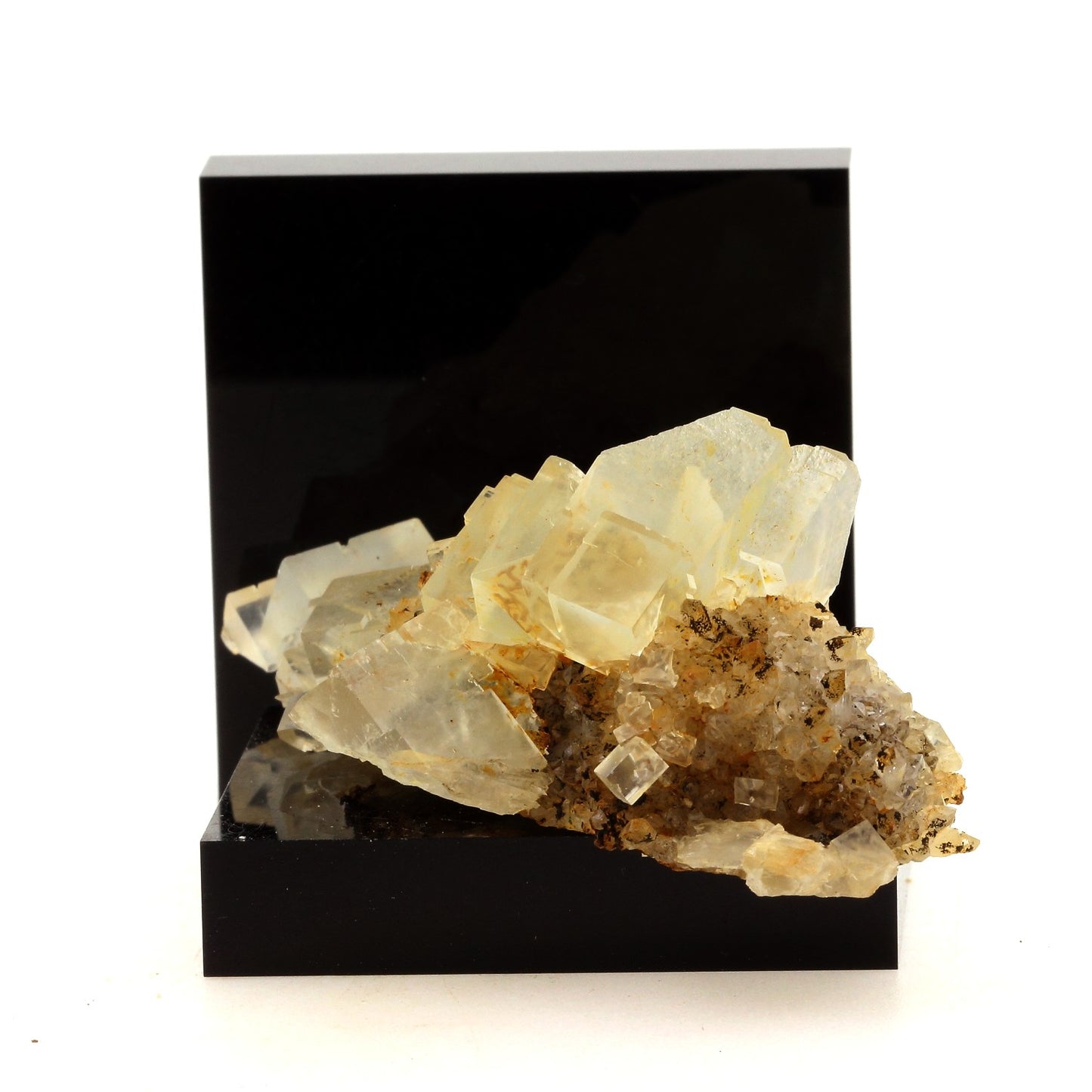 Fluorite + Quartz. 339.3 carats. Langeac, Haute-Loire, France