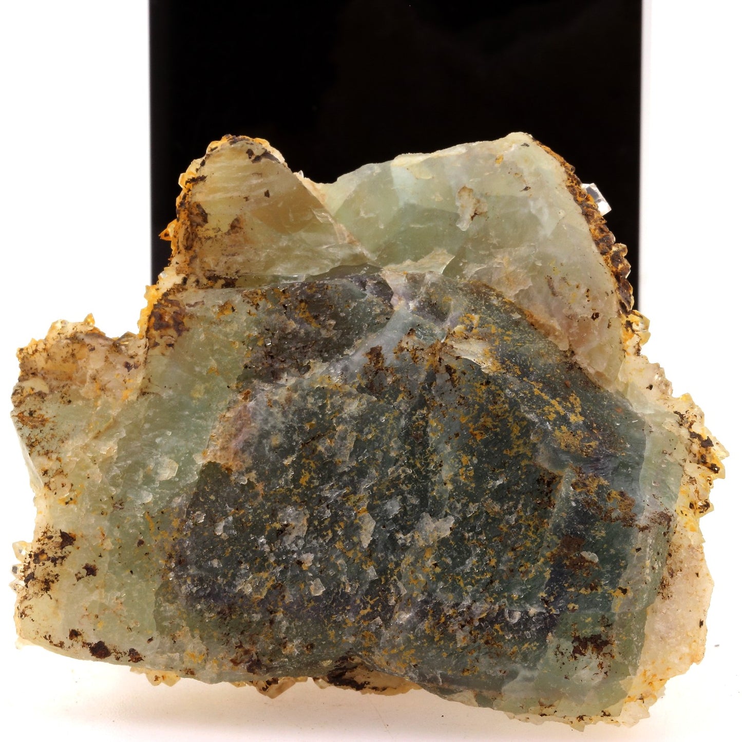 Fluorite + Quartz. 641.5 carats. Langeac, Haute-Loire, France