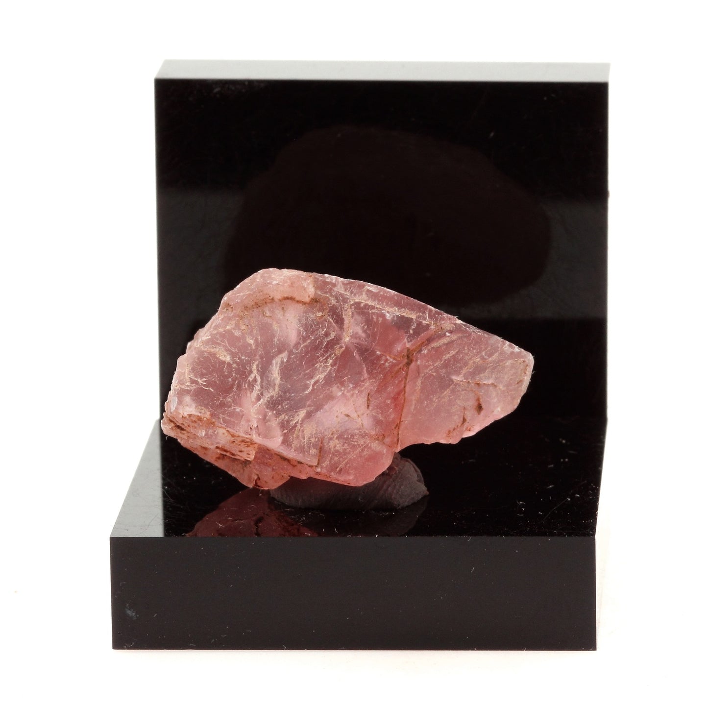 Fluorite rose. 92.2 carats. Massif du Mont-Blanc, France
