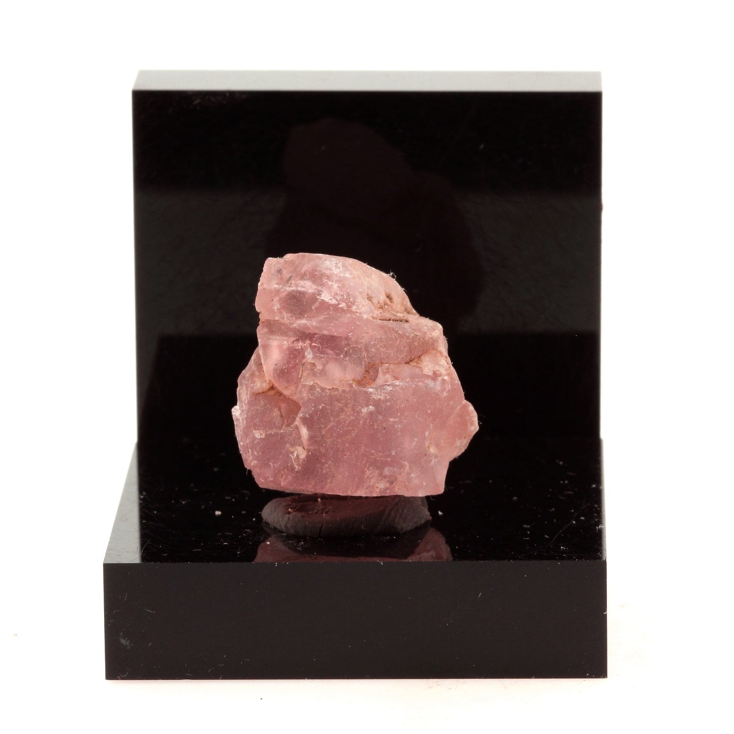 Fluorite rose. 46.9 carats. Massif du Mont-Blanc, France