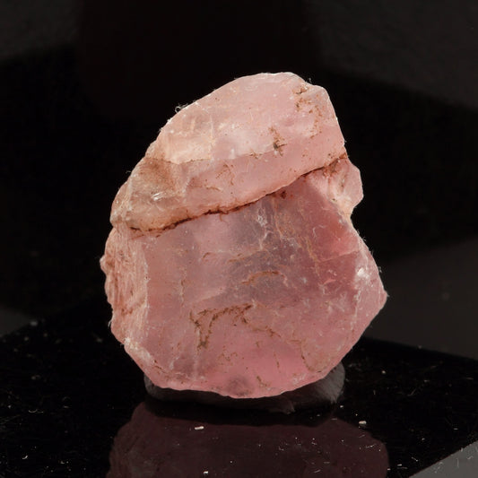 Fluorite rose. 46.9 carats. Massif du Mont-Blanc, France