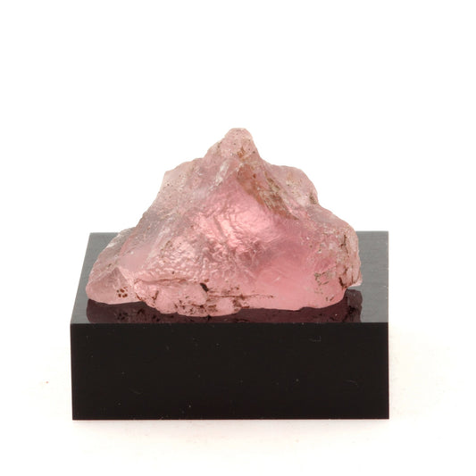 Fluorite rose. 42.3 carats. Massif du Mont-Blanc, France