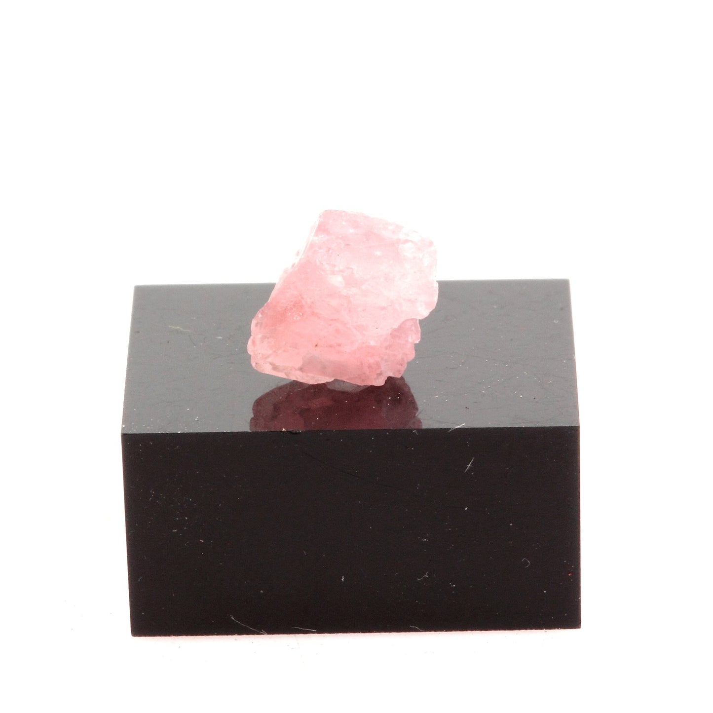 Fluorite rose. 2.99 carats. Massif du Mont-Blanc, France