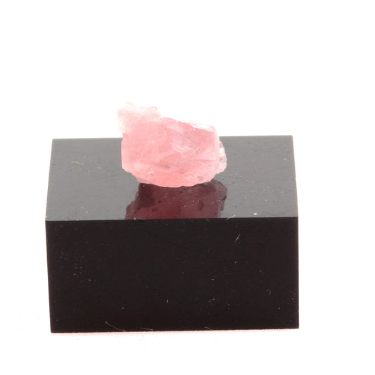 Fluorite rose. 2.99 carats. Massif du Mont-Blanc, France