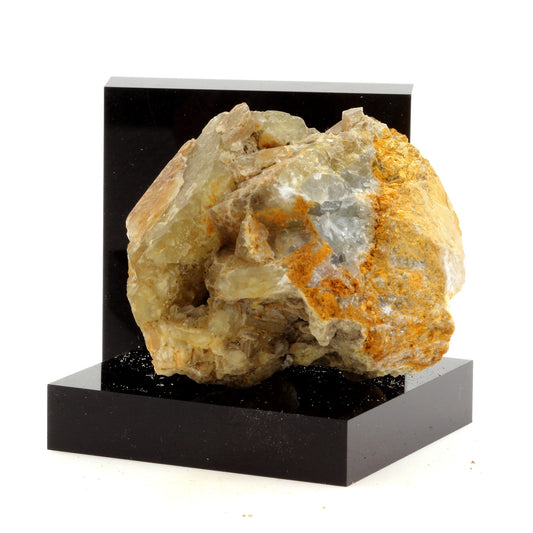 Baryte. 677.5 carats. Saint-Georges-les-Bains, Ardèche, France