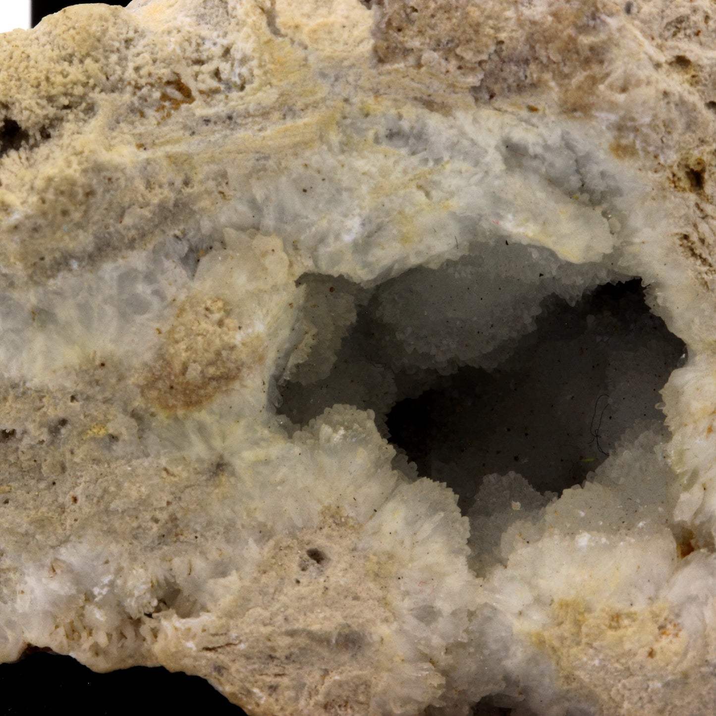 Celestine. 736.3 carats. Hautes-Alpes, France