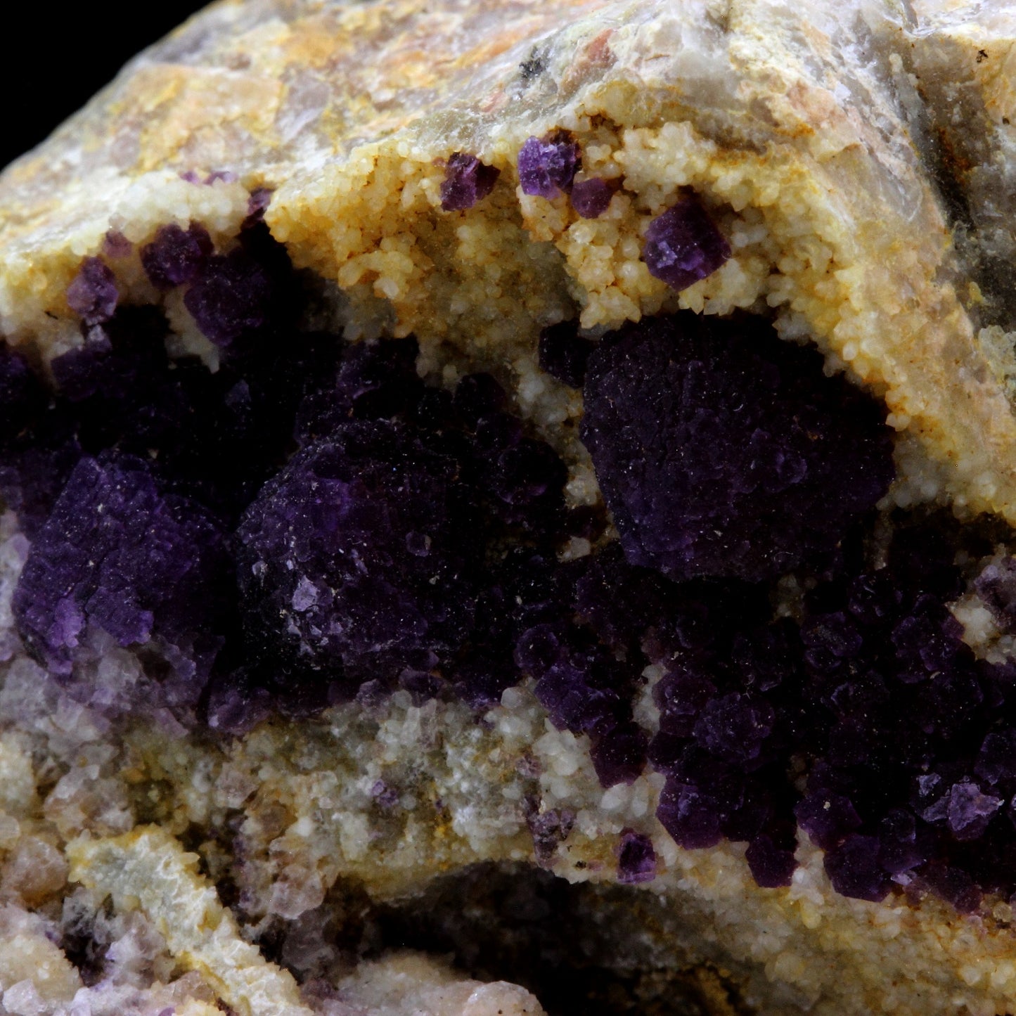 Fluorite. 870.2 carats. Buxières-les-Mines, Allier, France