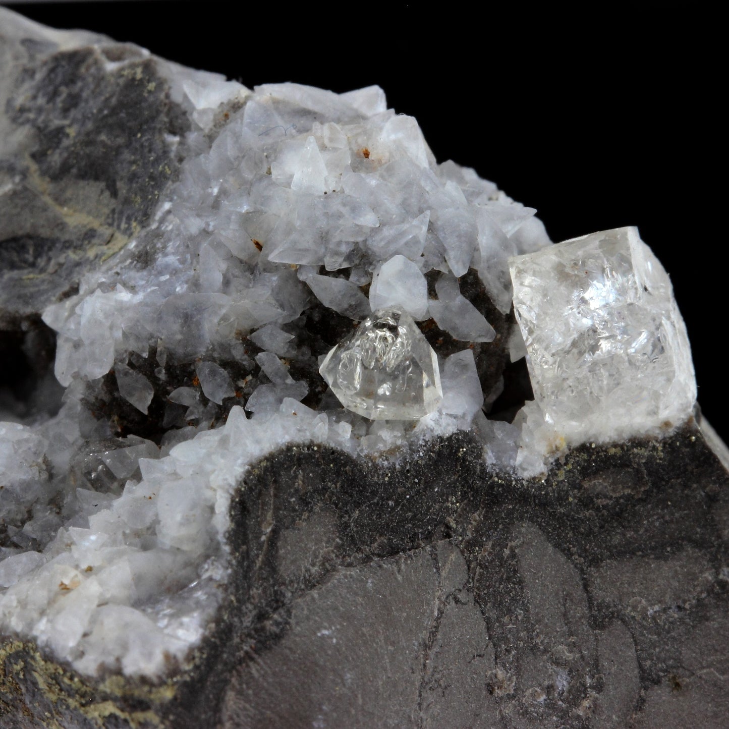 Quartz + Calcite. 715.1 carats. Rottier, Drôme, France
