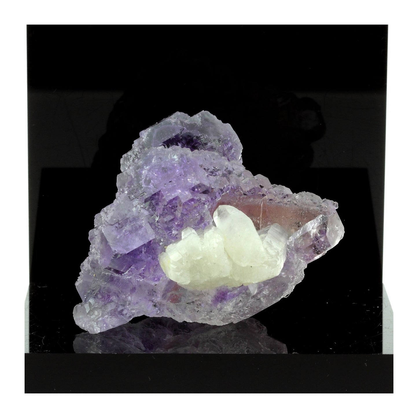 Fluorite + Quartz. 721.2 carats. Shangbao Mine, Hunan, Chine