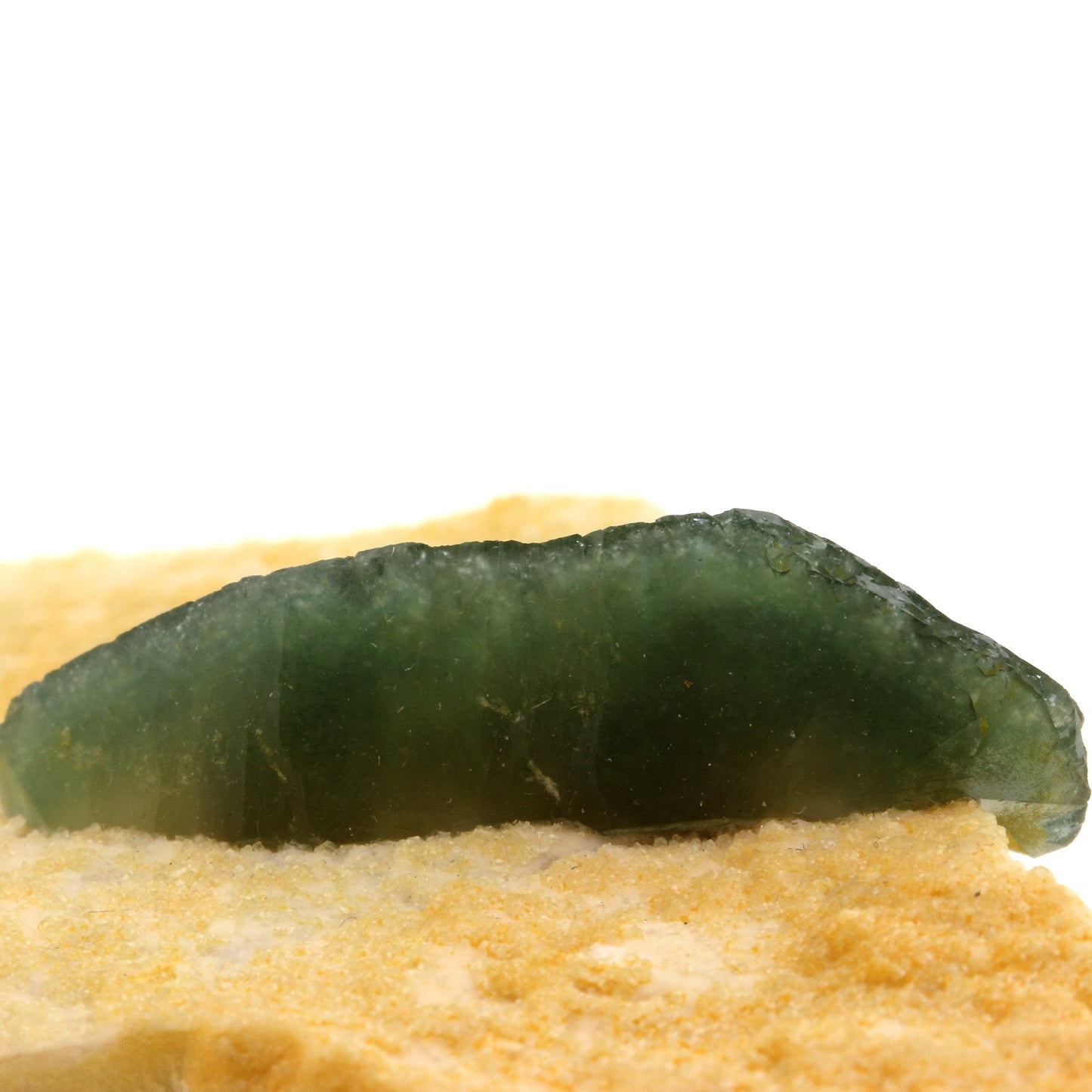 Apatite. 777.3 carats. Sapo mine, Minas Gerais, Brésil