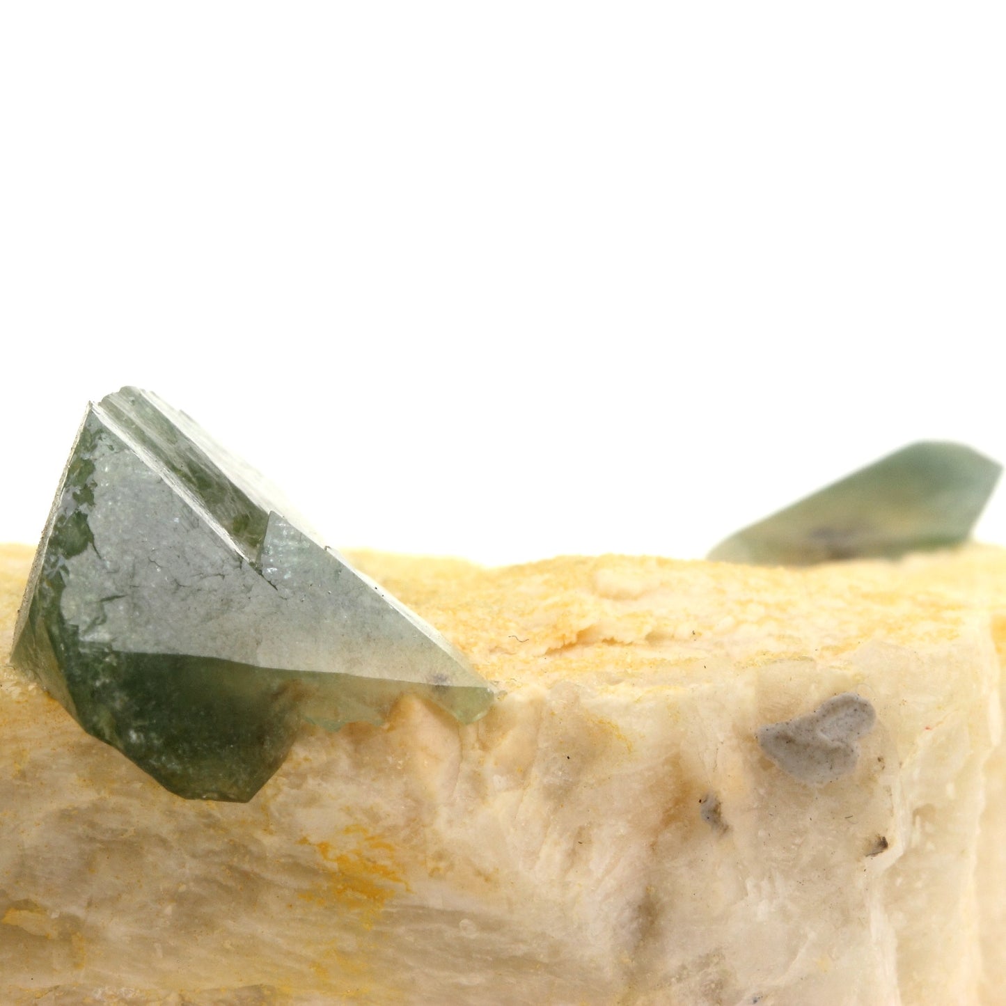 Apatite. 777.3 carats. Sapo mine, Minas Gerais, Brésil