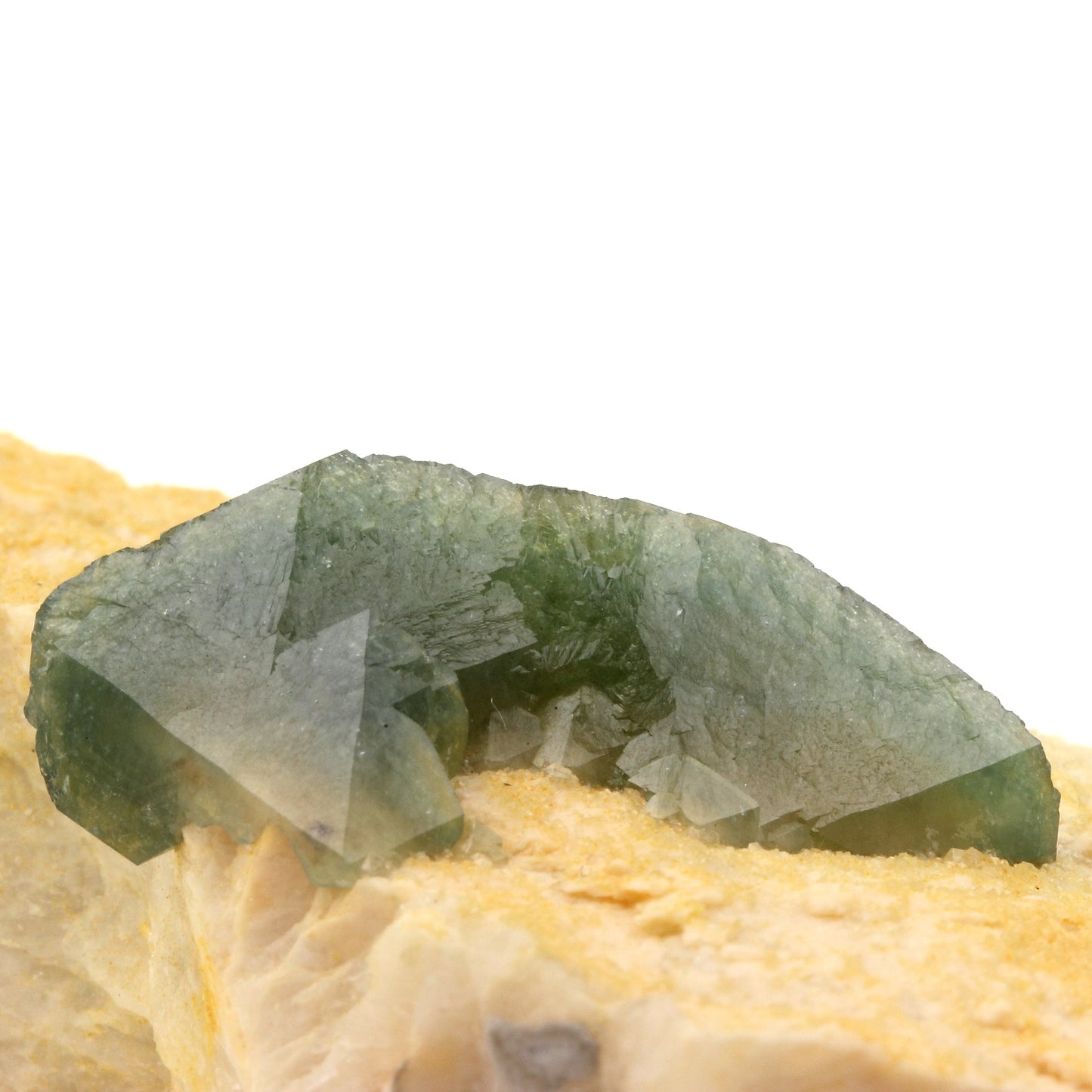 Apatite. 777.3 carats. Sapo mine, Minas Gerais, Brésil