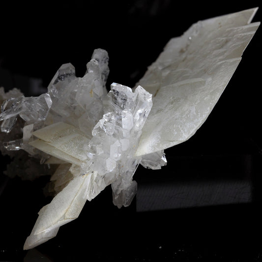 Calcite + Quartz peigne, 265.4 carats, Pakistan