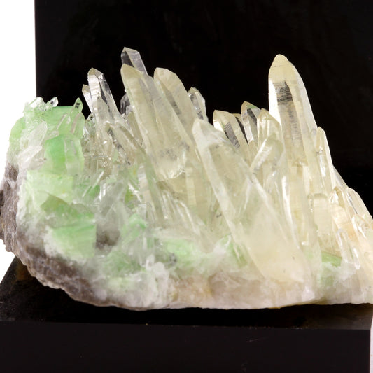 Quartz + Augelite. 362.1 carats. Huanzala Mine, Ancash Department, Perou